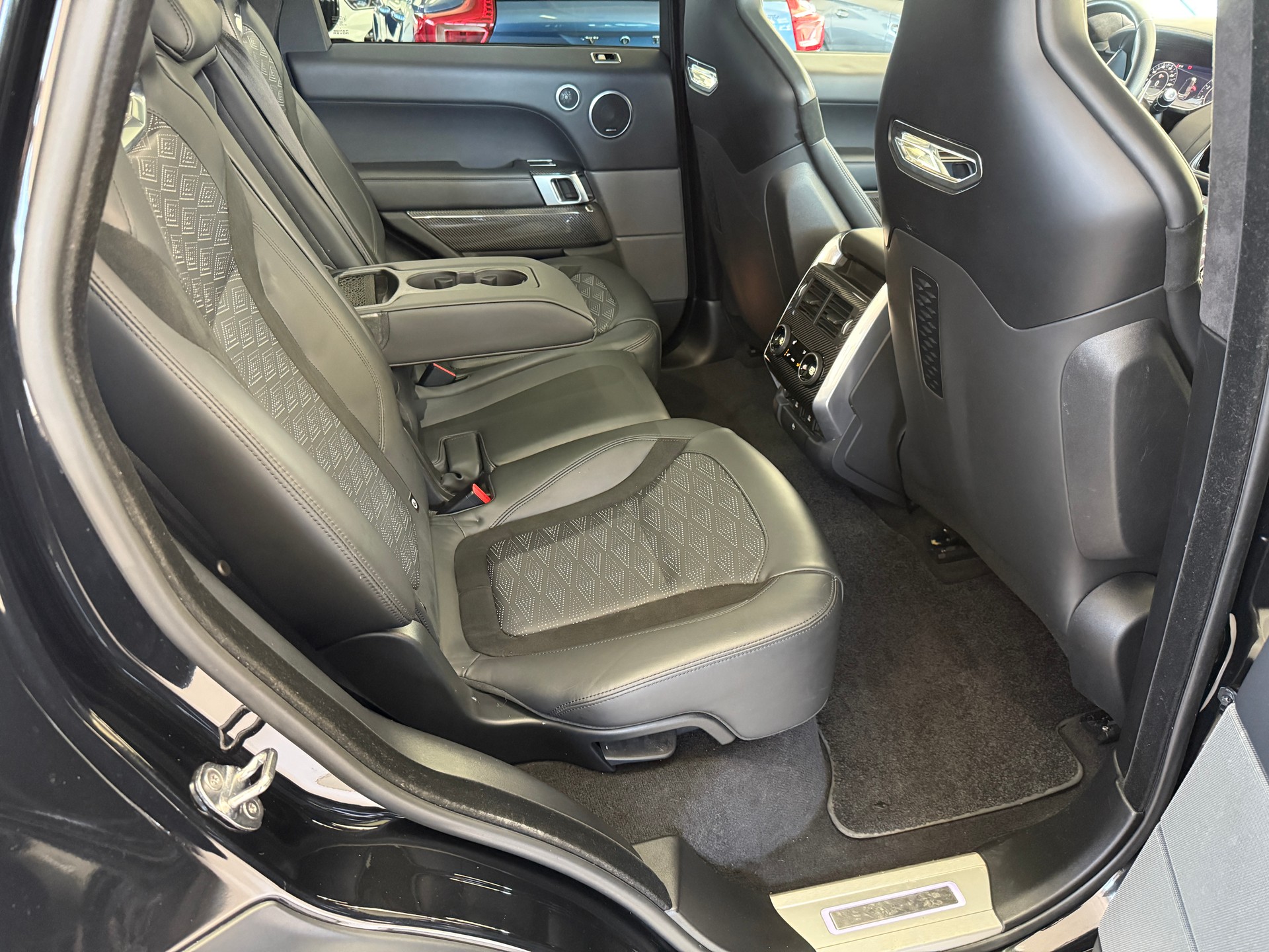 LAND ROVER Range Rover Sport 5.0 V8 S/C SVR Automatic-image-12