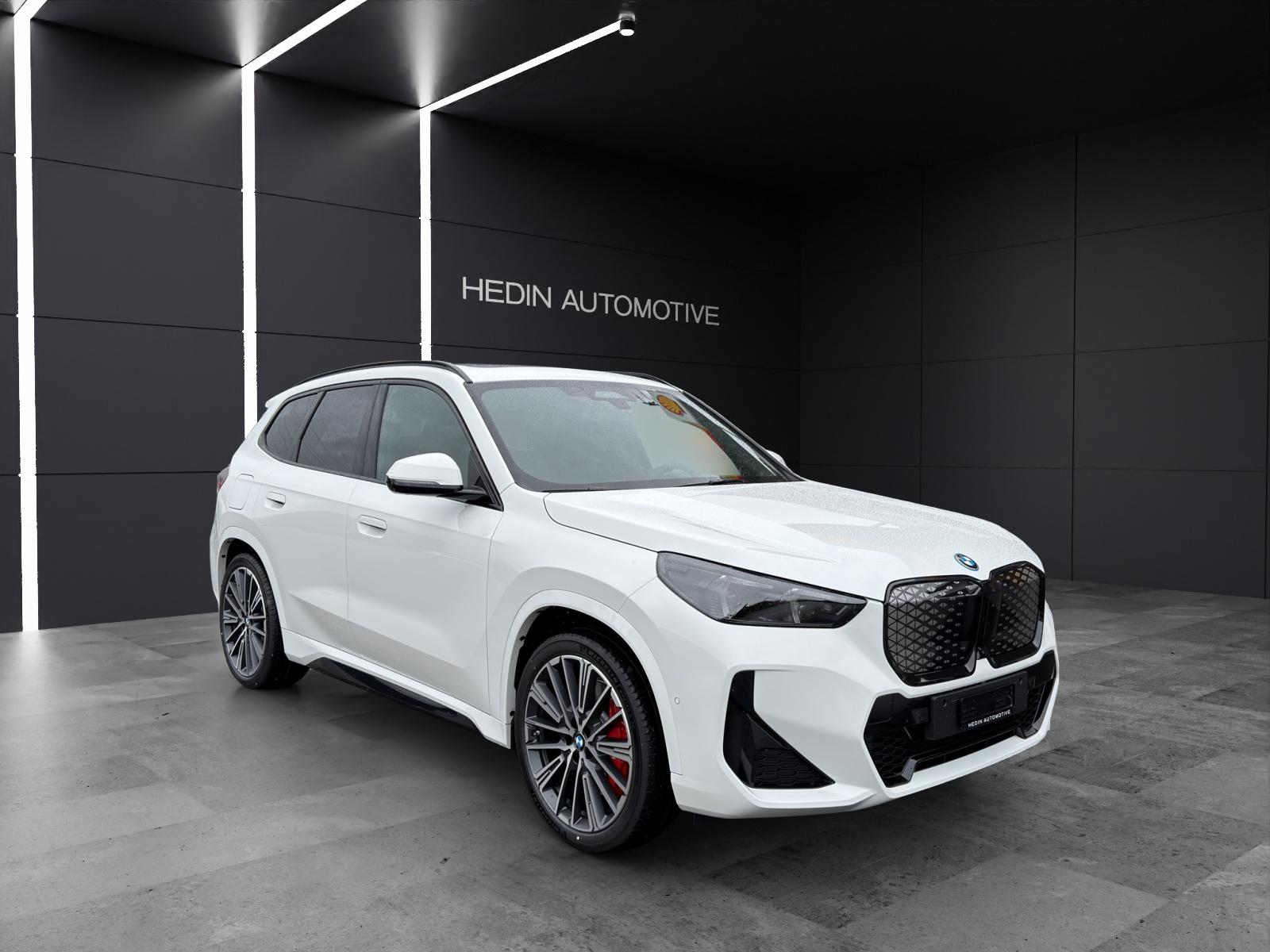 BMW iX1 30 xDrive-image-17