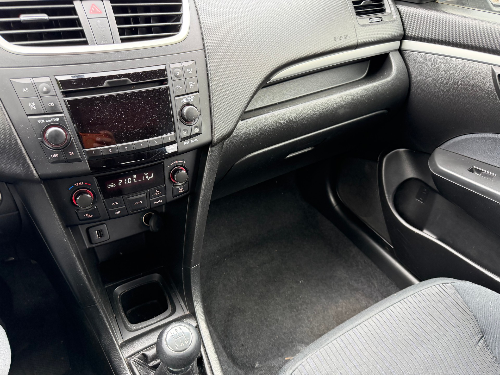 SUZUKI Swift 1.2i 16V GL Top 4x4-image-11