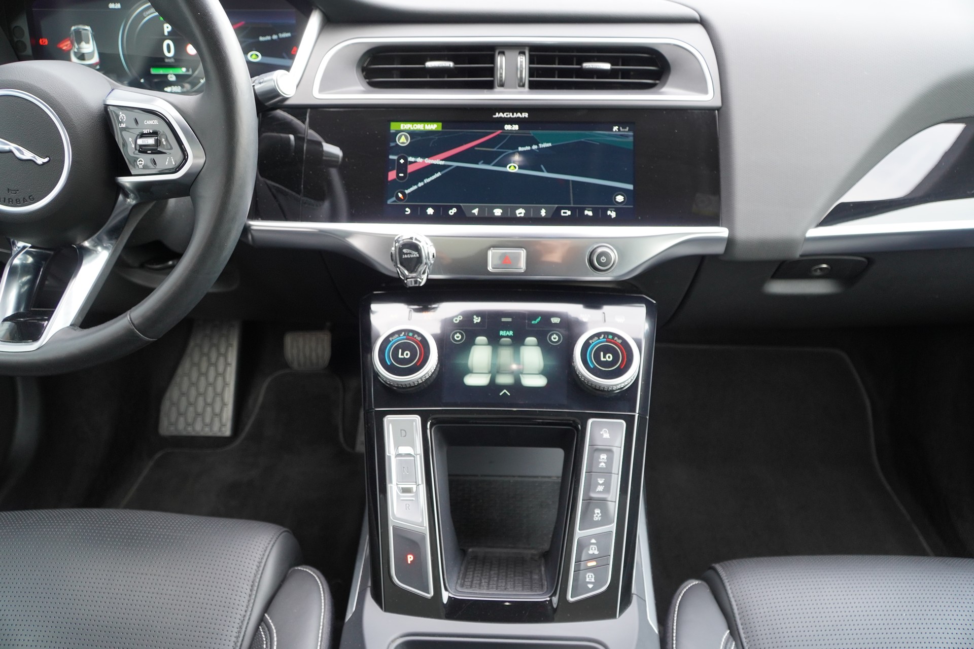JAGUAR I-Pace EV400 HSE AWD-image-24