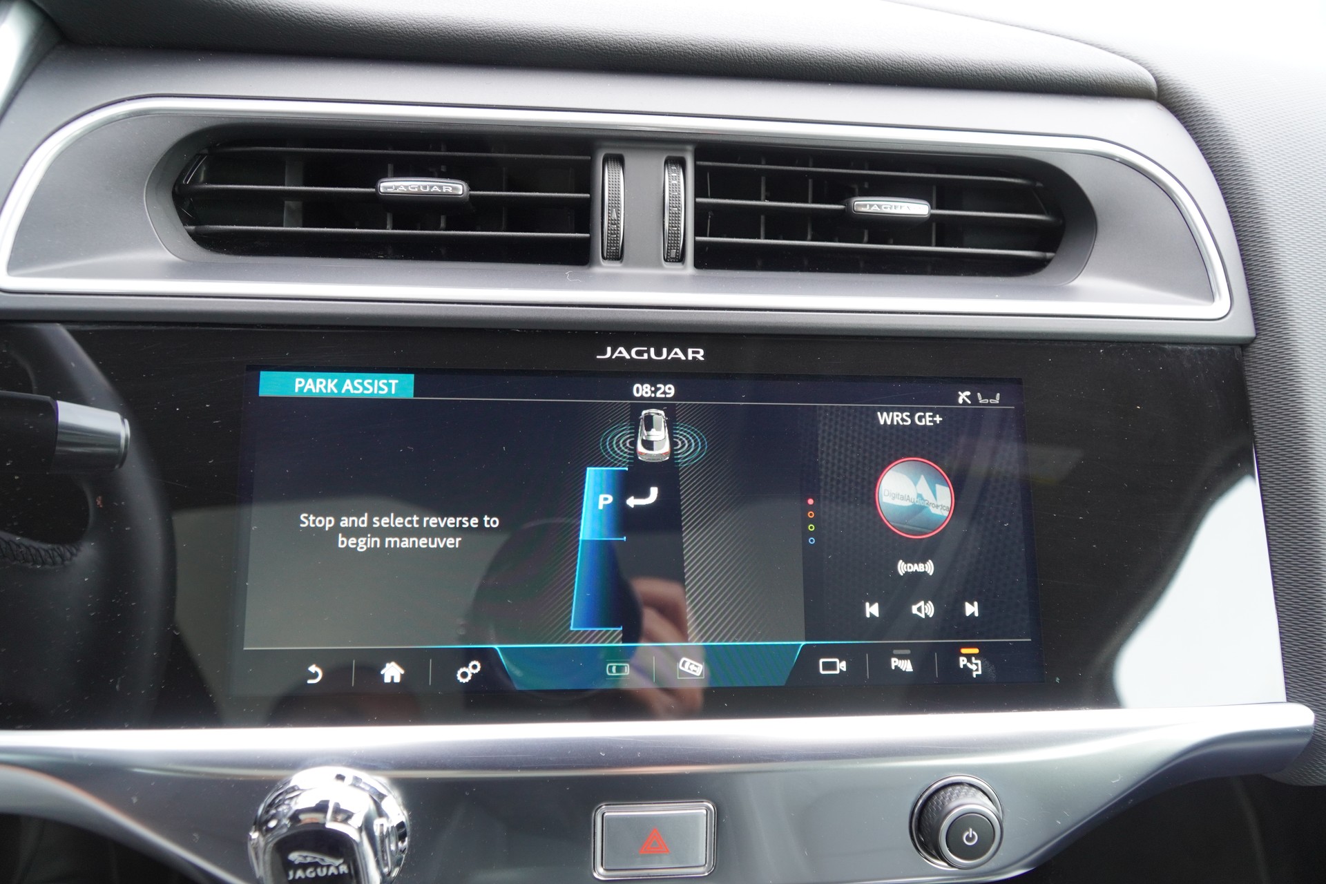 JAGUAR I-Pace EV400 HSE AWD-image-27
