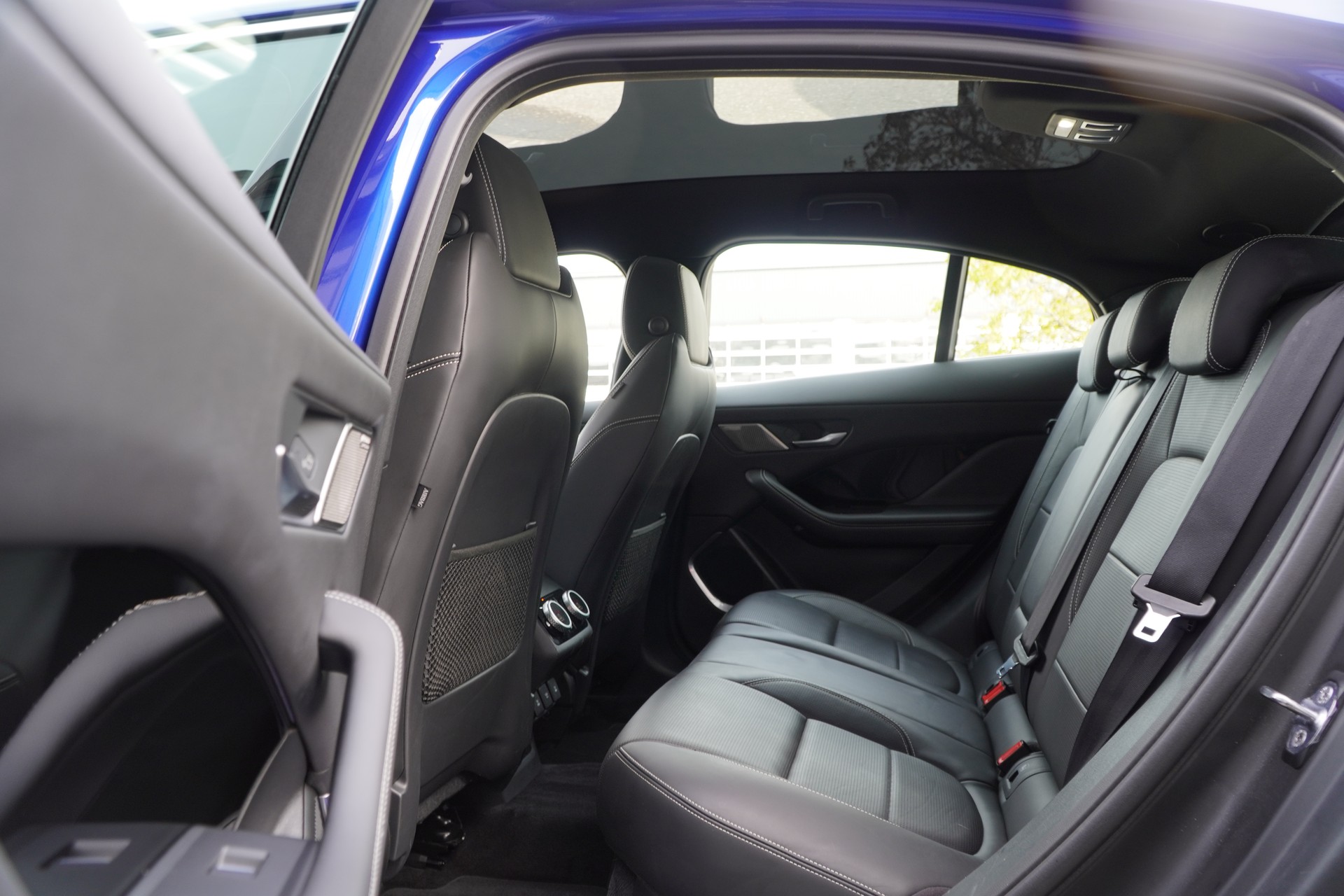 JAGUAR I-Pace EV400 HSE AWD-image-10