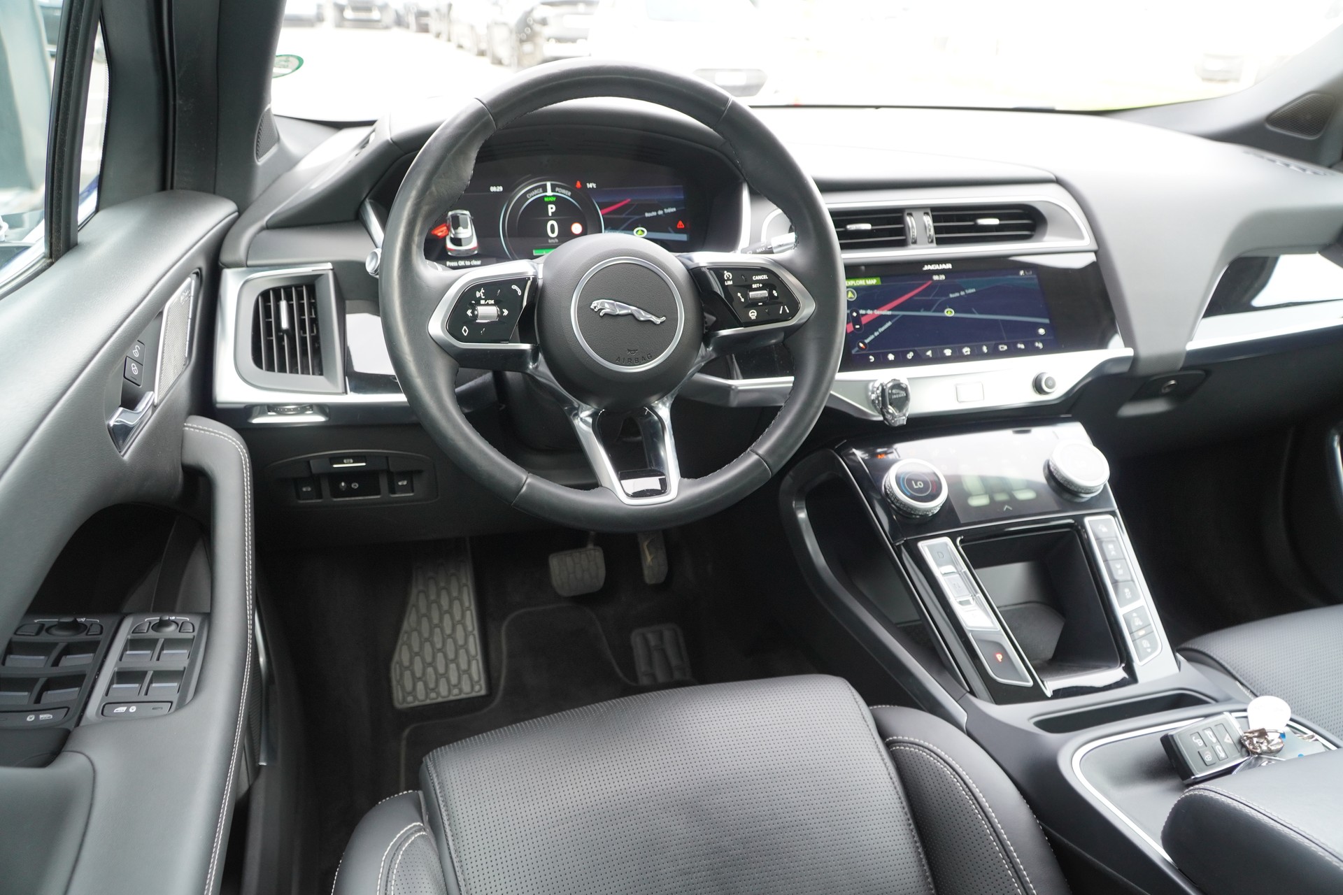 JAGUAR I-Pace EV400 HSE AWD-image-26