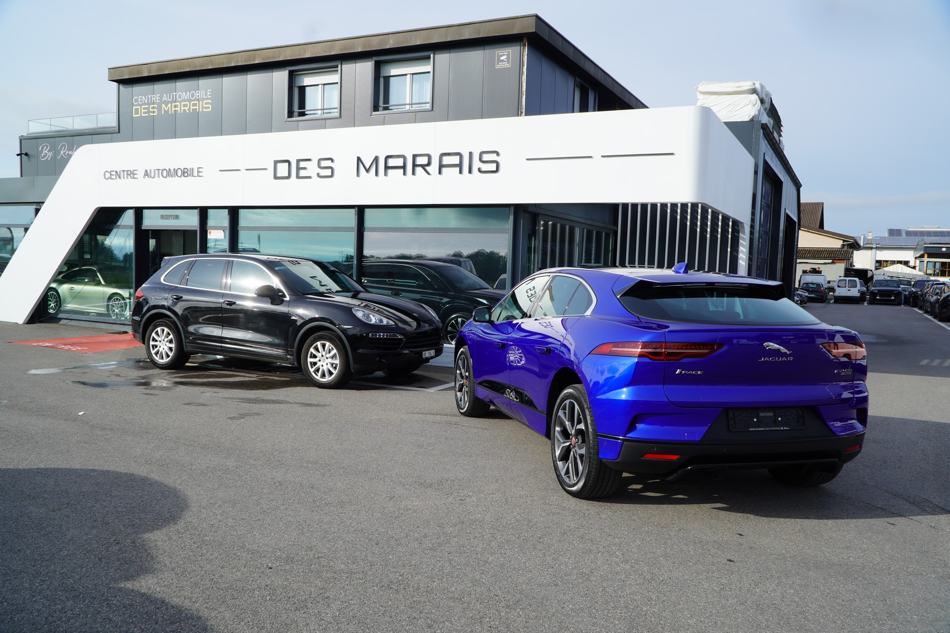 JAGUAR I-Pace EV400 HSE AWD-image-8