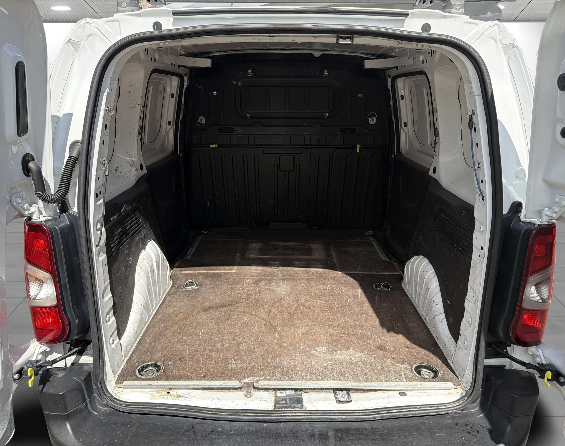 CITROEN Berlingo 650 Standard 1.6 BlueHDi-image-10