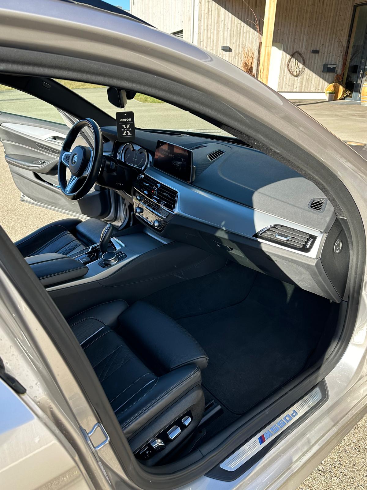 BMW M550d xDrive 400PS | Vollausstattung | Night Vision | Panorama-image-7