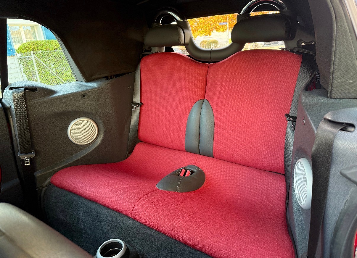 MINI Cooper Cabriolet-image-13