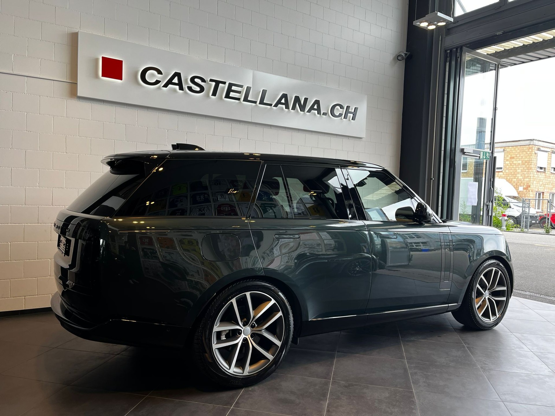 LAND ROVER RR D350 3.0D I6 HSE-image-5