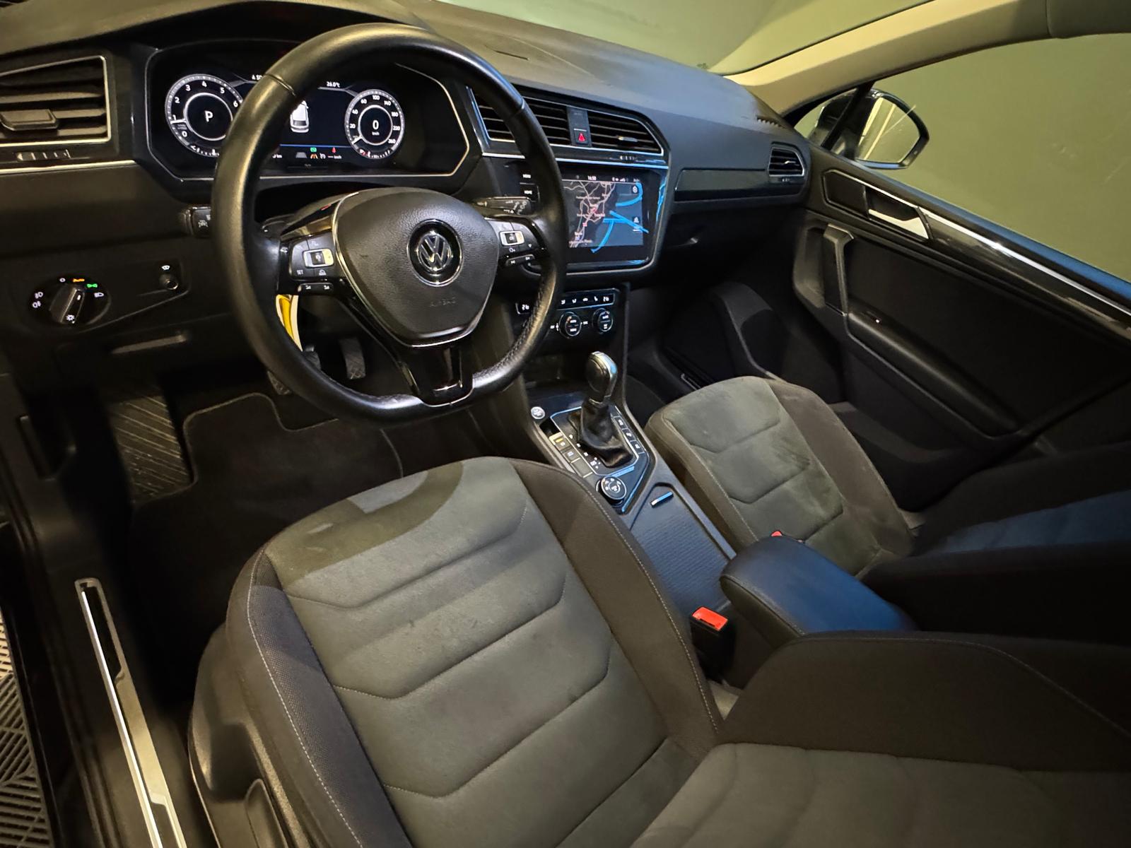 VW Tiguan 2.0TSI Highline 4Motion DSG-showroom-element-1