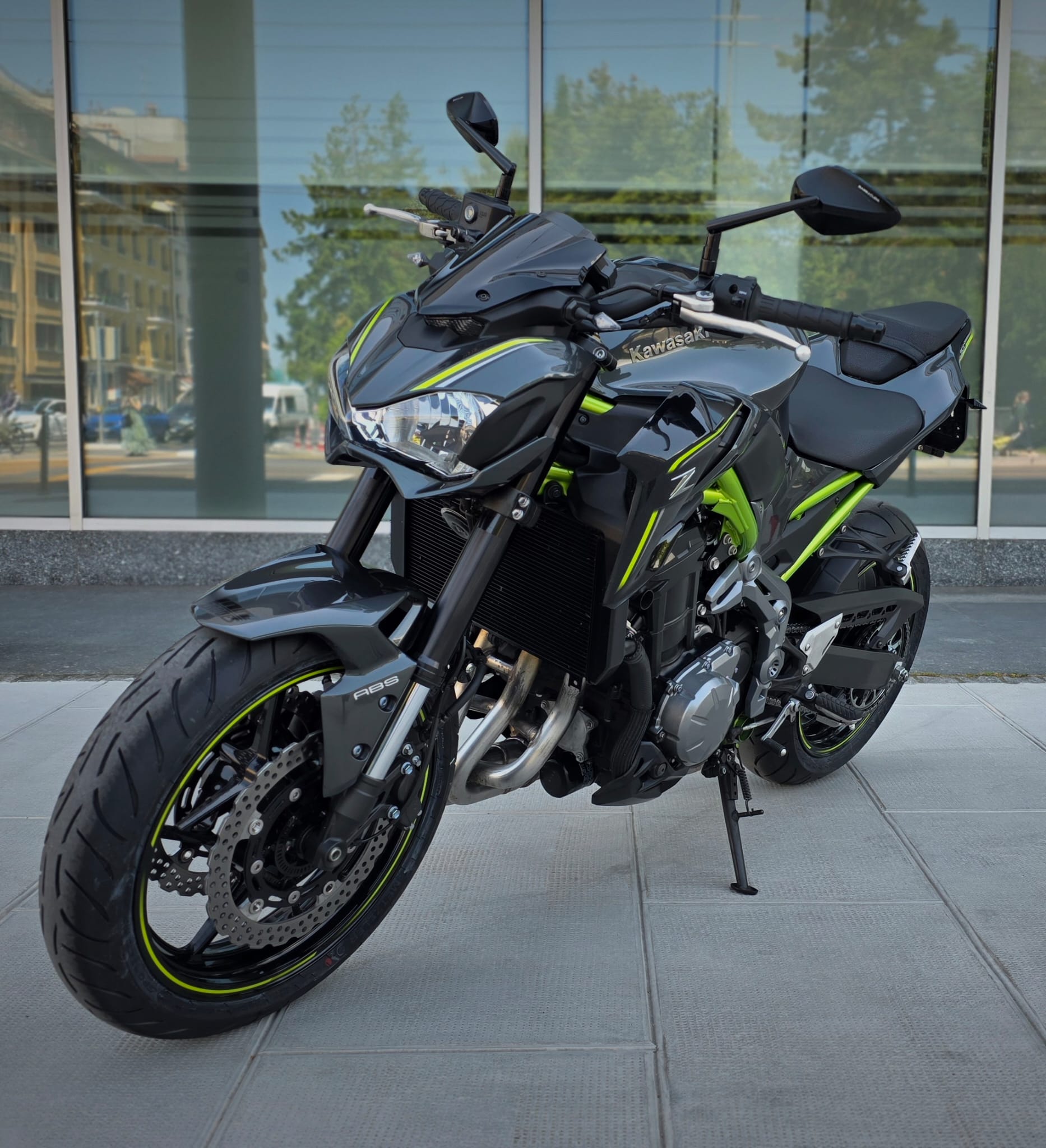 KAWASAKI Z 900-image-3