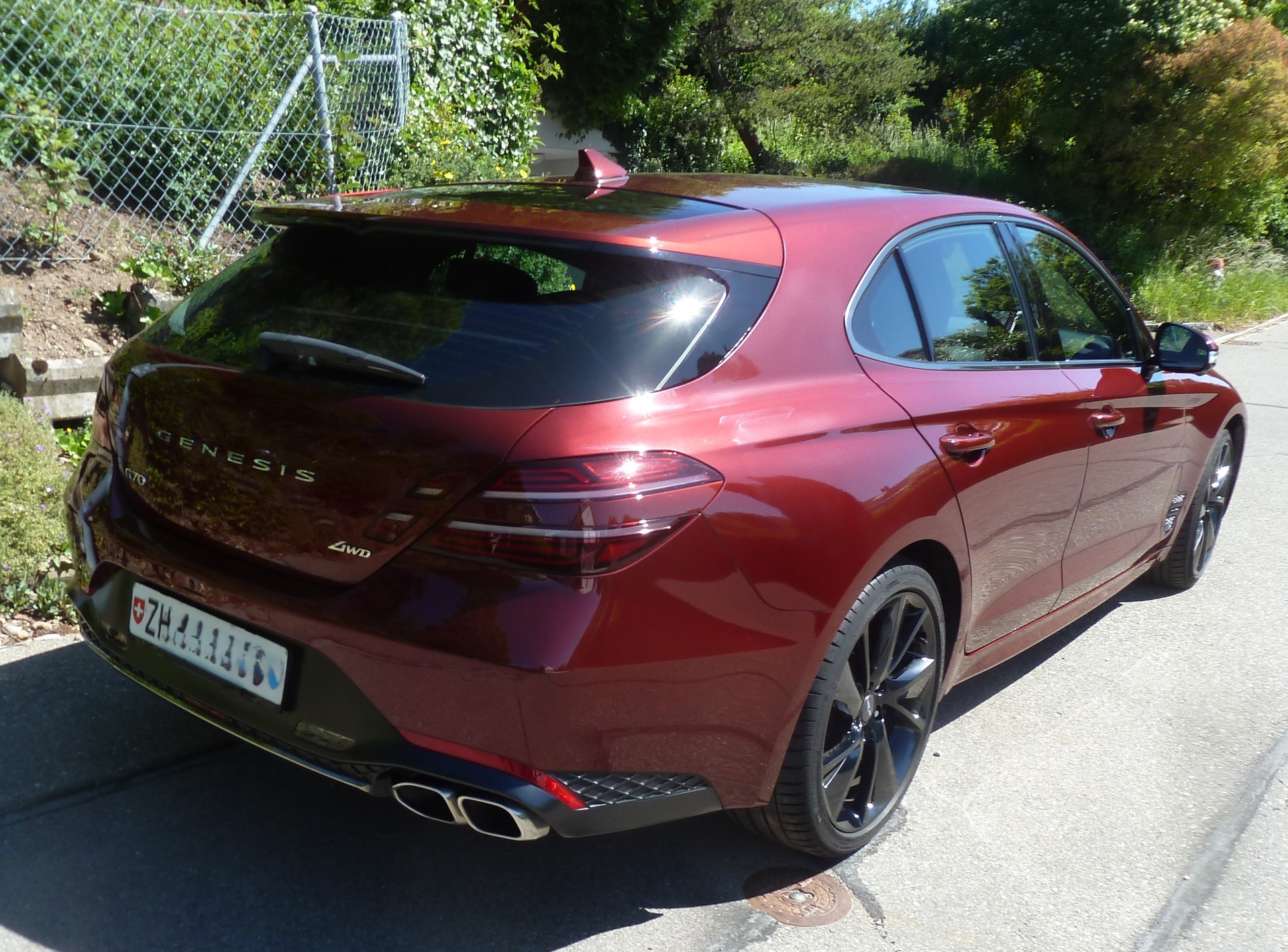 GENESIS 2.2D Sport AWD-image-2