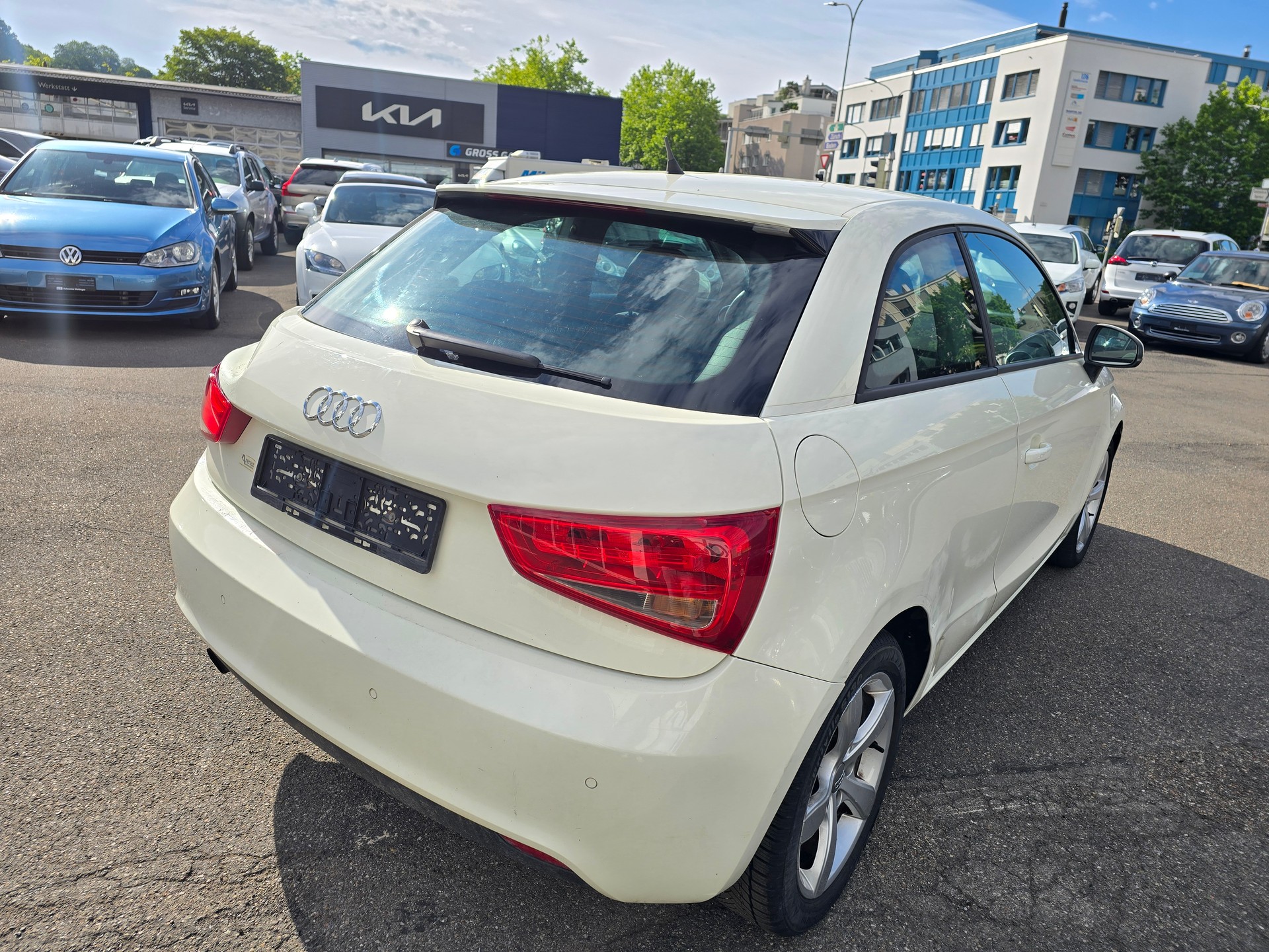 AUDI A1 1.2 TFSI Attraction-image-5