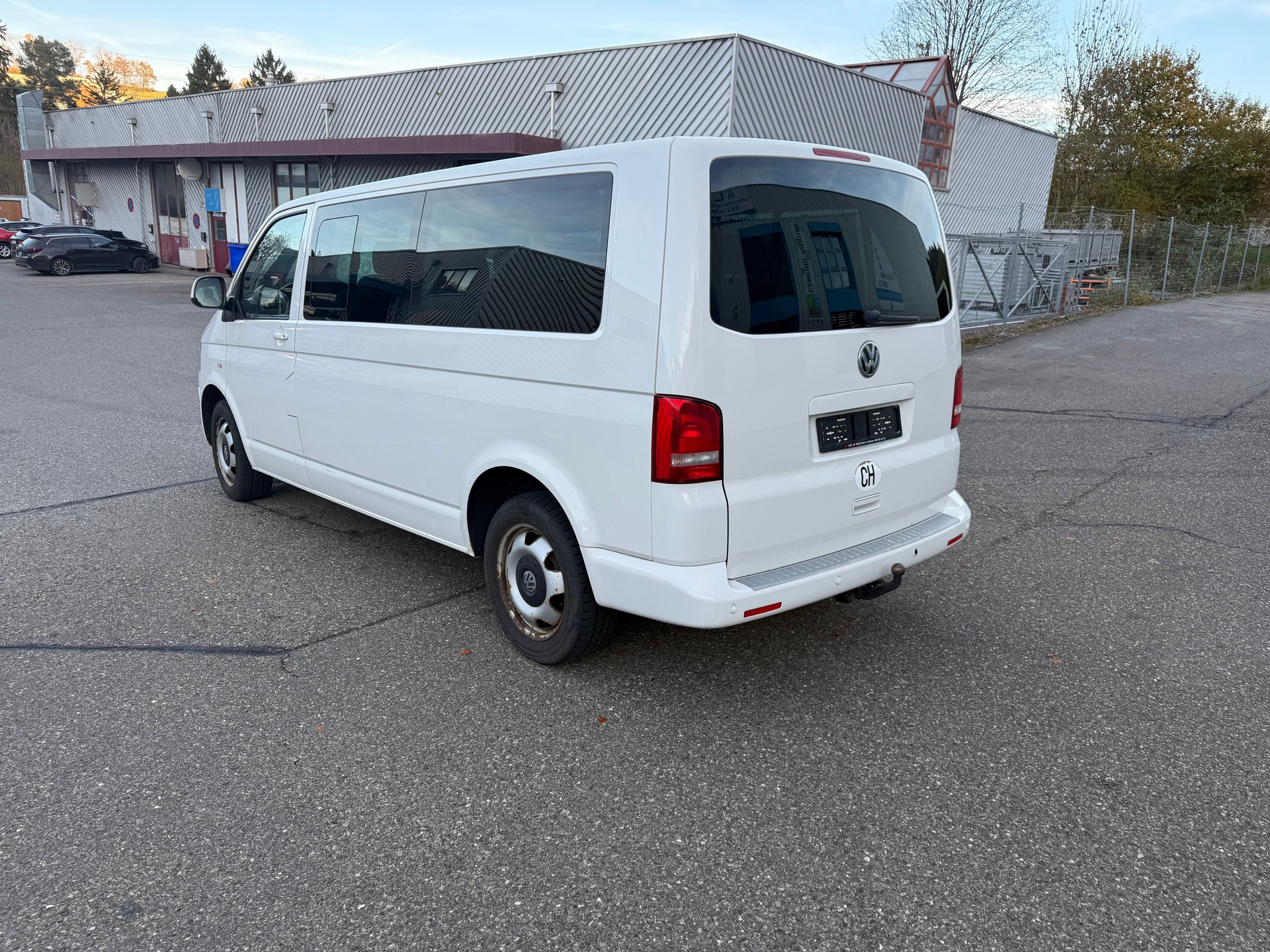 VW T5 Caravelle Comfortline 2.0 TDI CR DSG-image-5