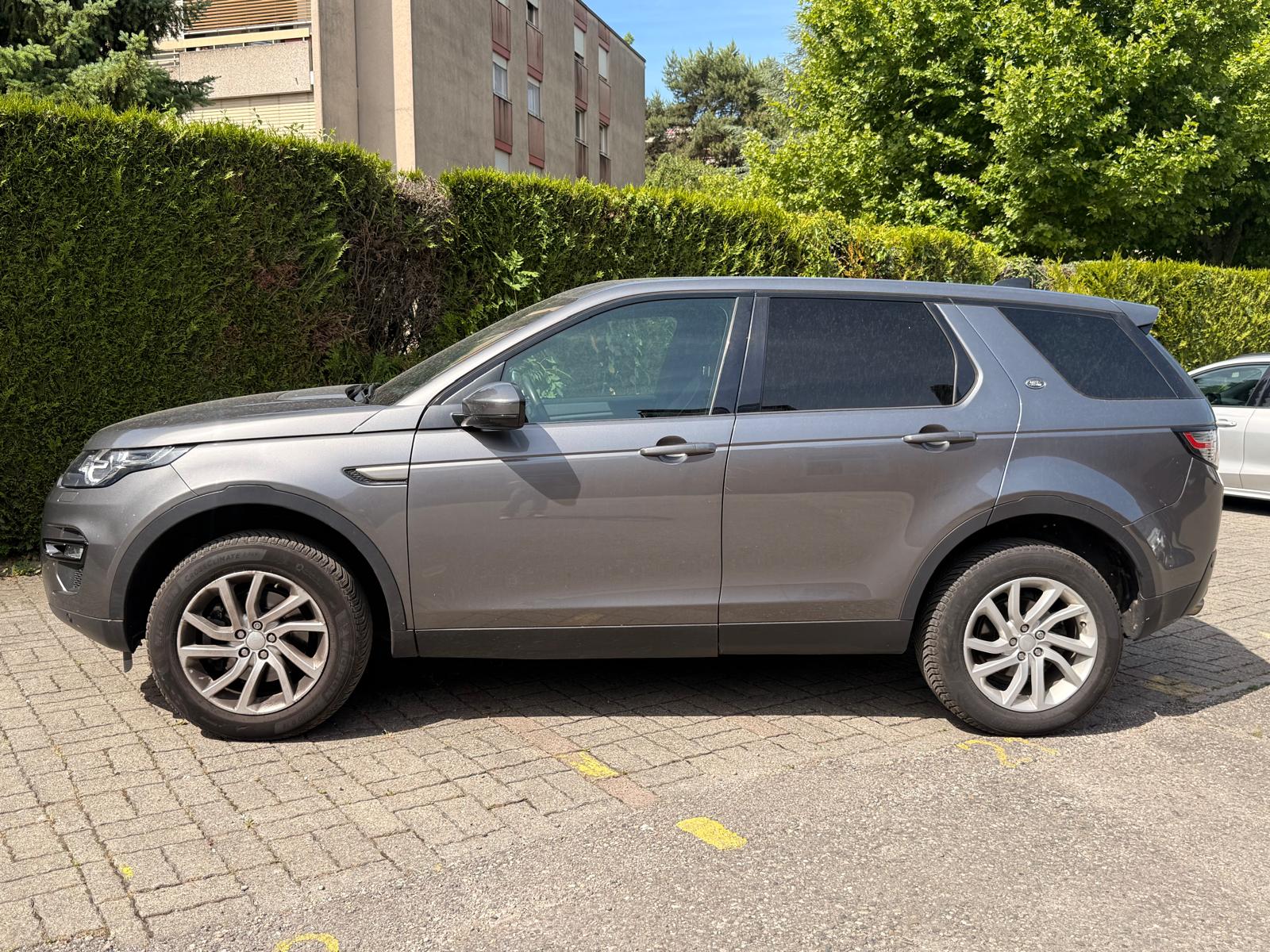 LAND ROVER Discovery Sport 2.0 TD4 HSE AT9 Voiture avec problème de turbo vendu dans sont état-showroom-element-2
