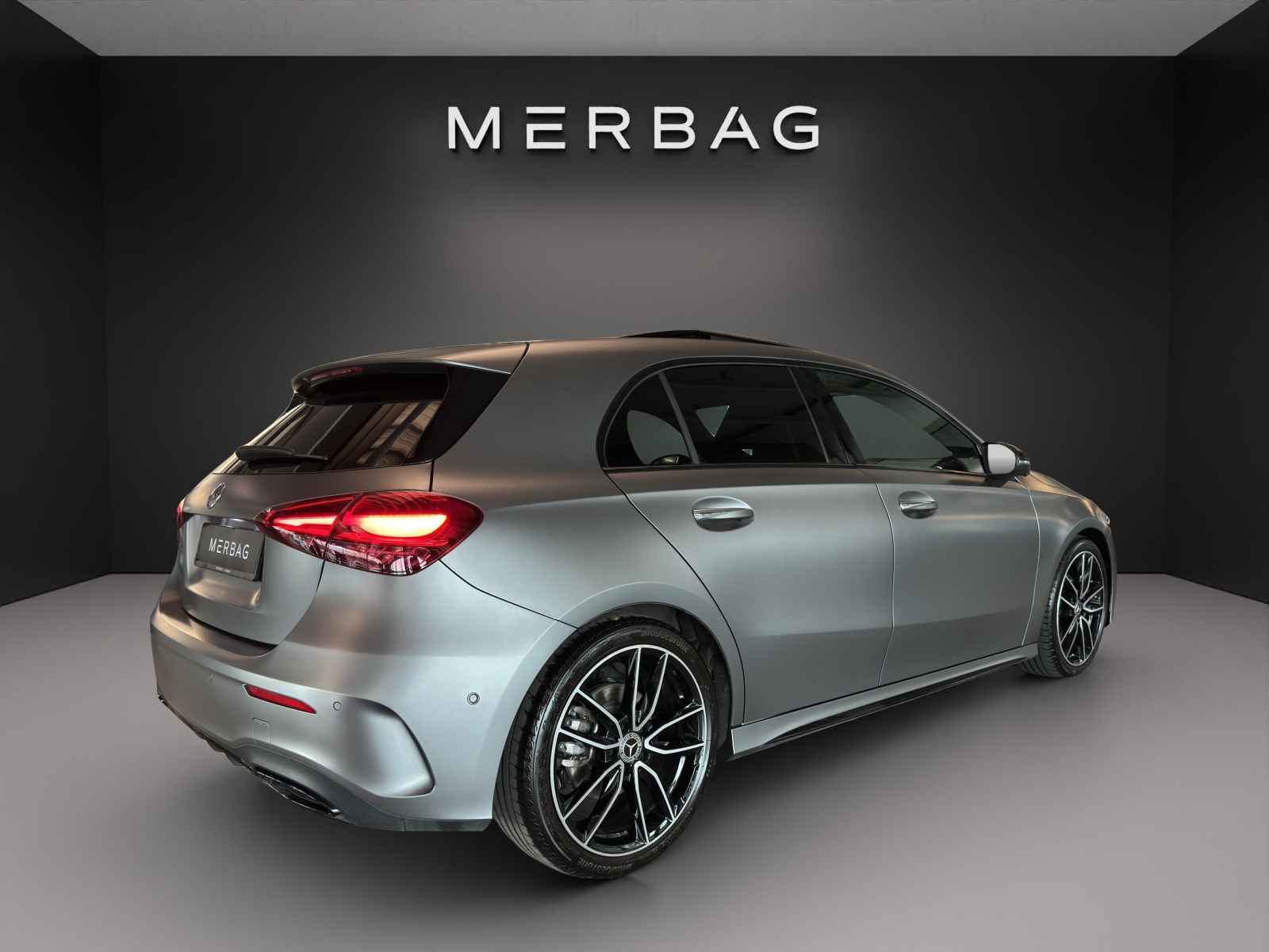 MERCEDES-BENZ A 200 7G-DCT-image-5