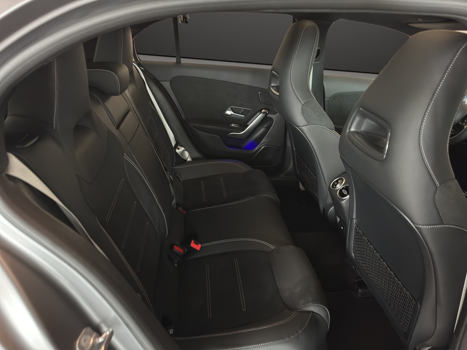 MERCEDES-BENZ A 200 7G-DCT-image-11