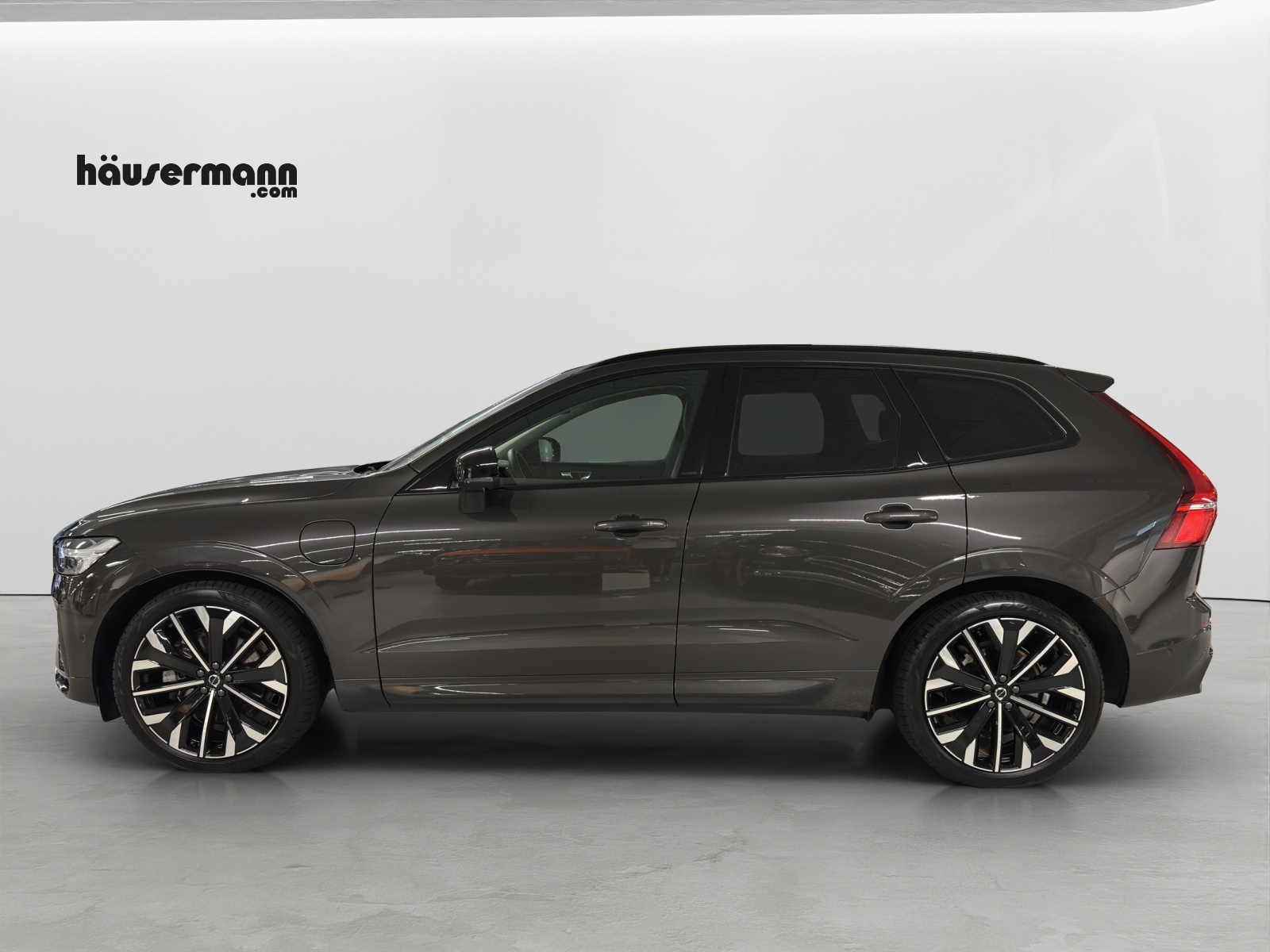 VOLVO XC60 2.0 T8 TE Xcentric eAWD-showroom-element-1