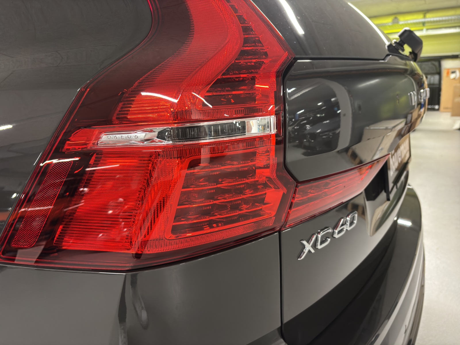 VOLVO XC60 2.0 T8 TE Xcentric eAWD-image-14
