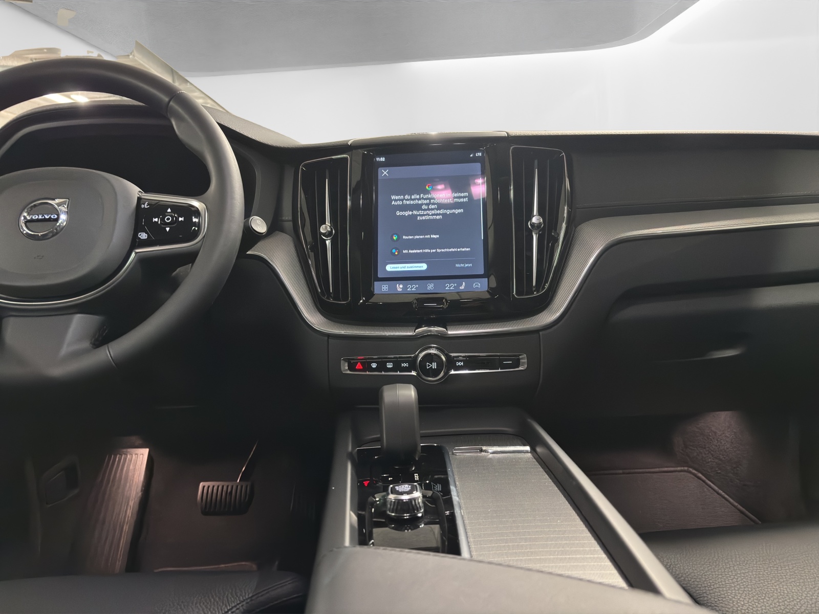 VOLVO XC60 2.0 T8 TE Xcentric eAWD-image-8