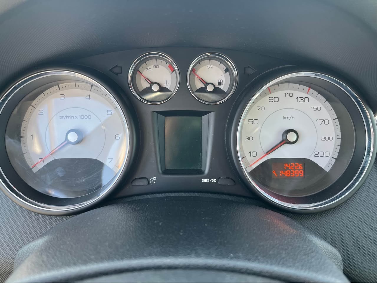 PEUGEOT 308 1.6 16V T XSI Automatic-image-11