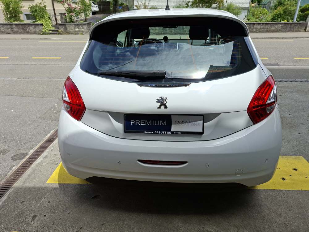 PEUGEOT 208 1.6 THP Allure-image-4