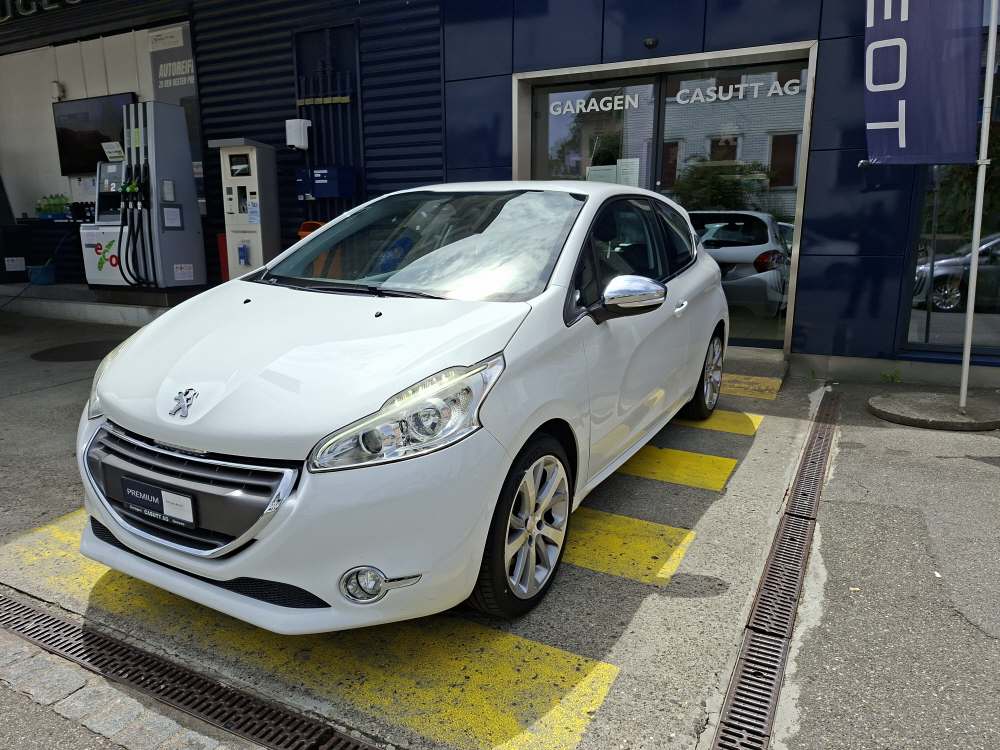 PEUGEOT 208 1.6 THP Allure