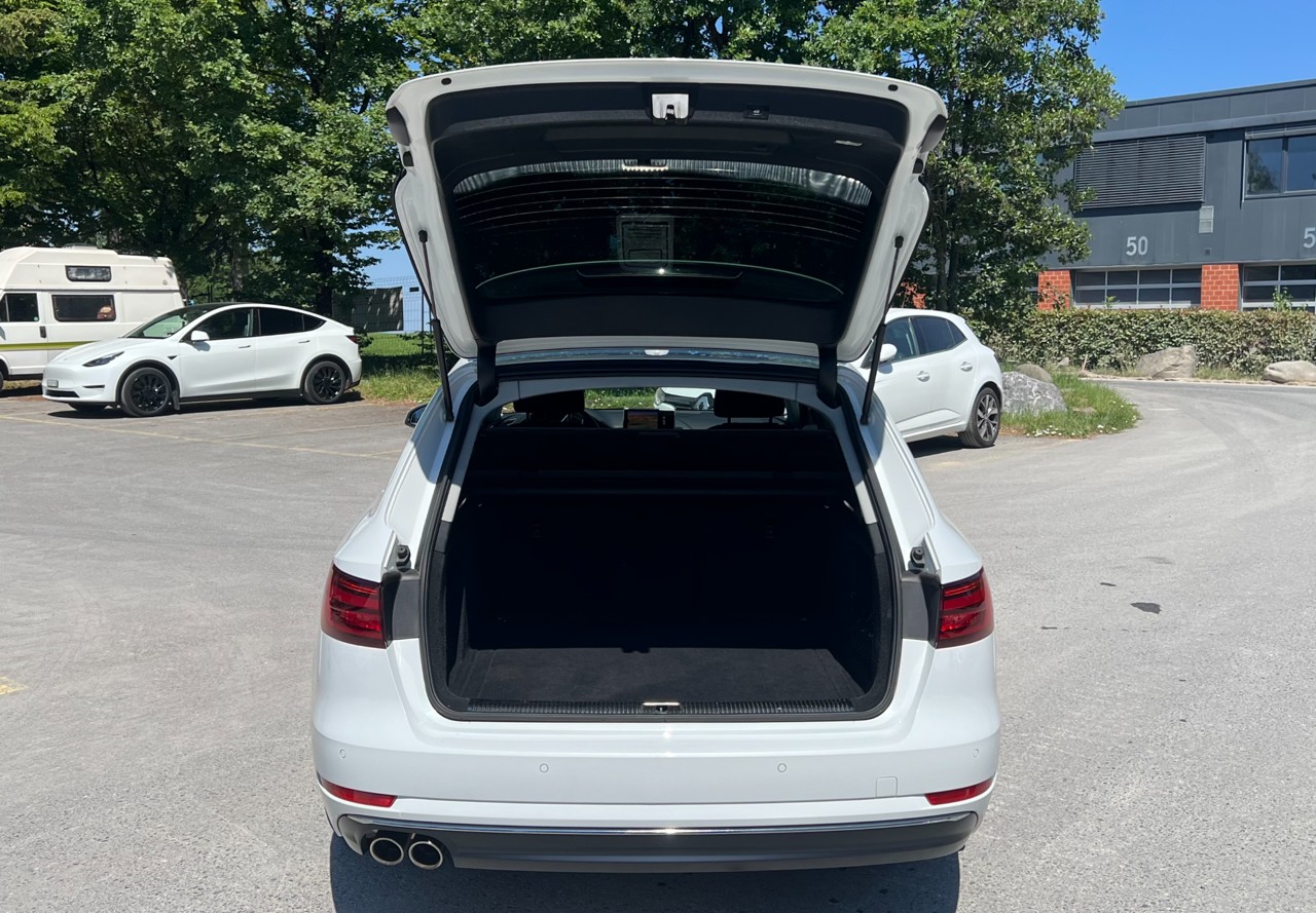 AUDI A4 Avant 2.0 TDI Design quattro S-tronic-image-15