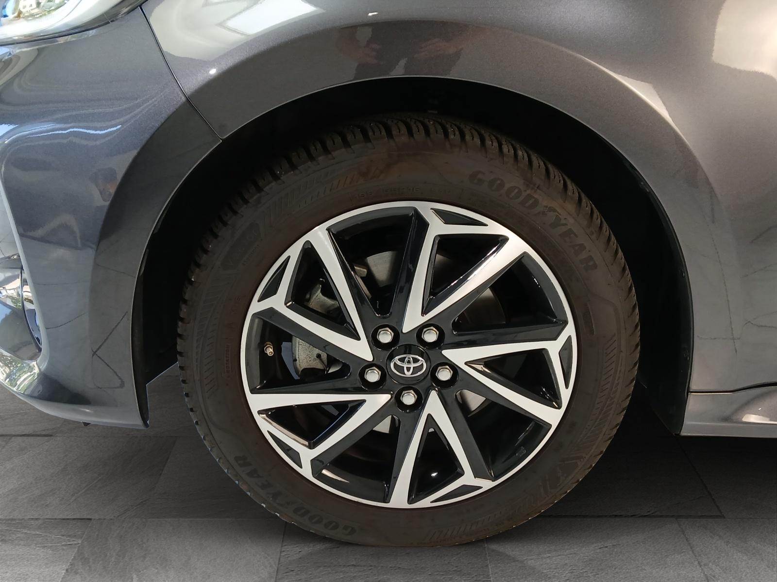 TOYOTA Yaris 1.5 VVT-i HSD Trend-image-17