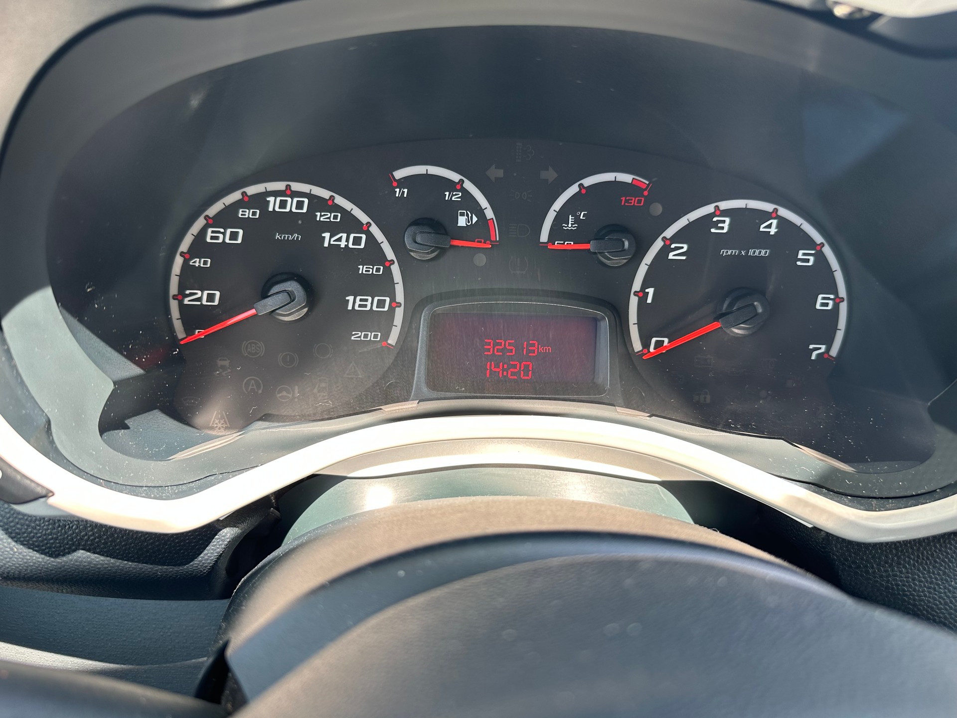 FORD KA 1.25 Titanium+-image-9