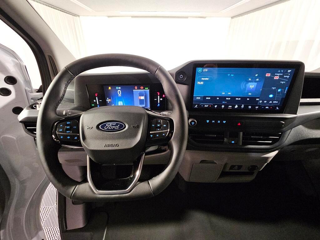 FORD E-Transit C Van 320 L1 Trend-image-9