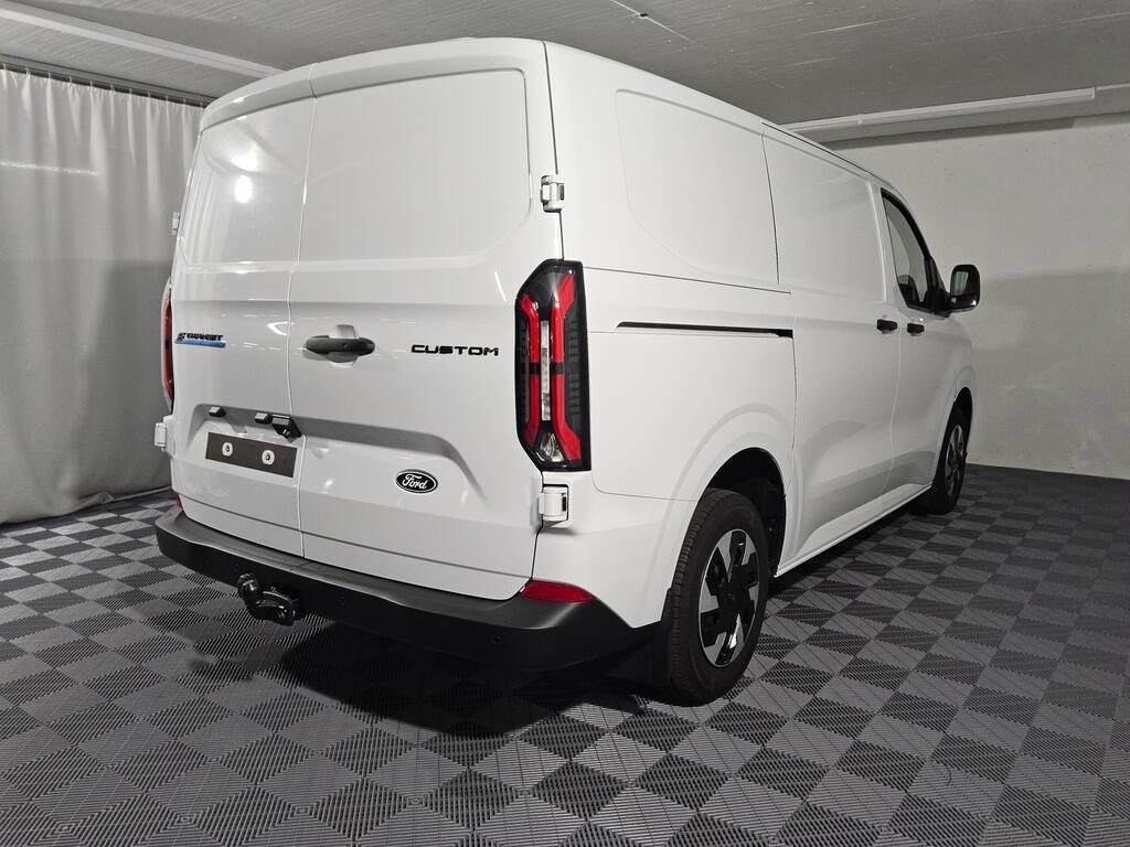 FORD E-Transit C Van 320 L1 Trend-image-7