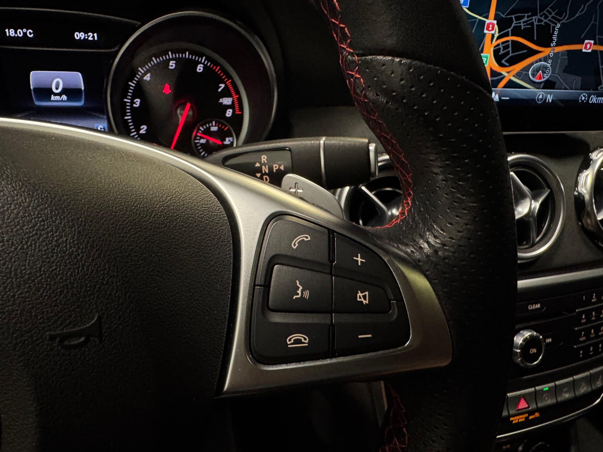 MERCEDES-BENZ GLA 220 AMG Line 4Matic 7G-DCT (26)-image-12