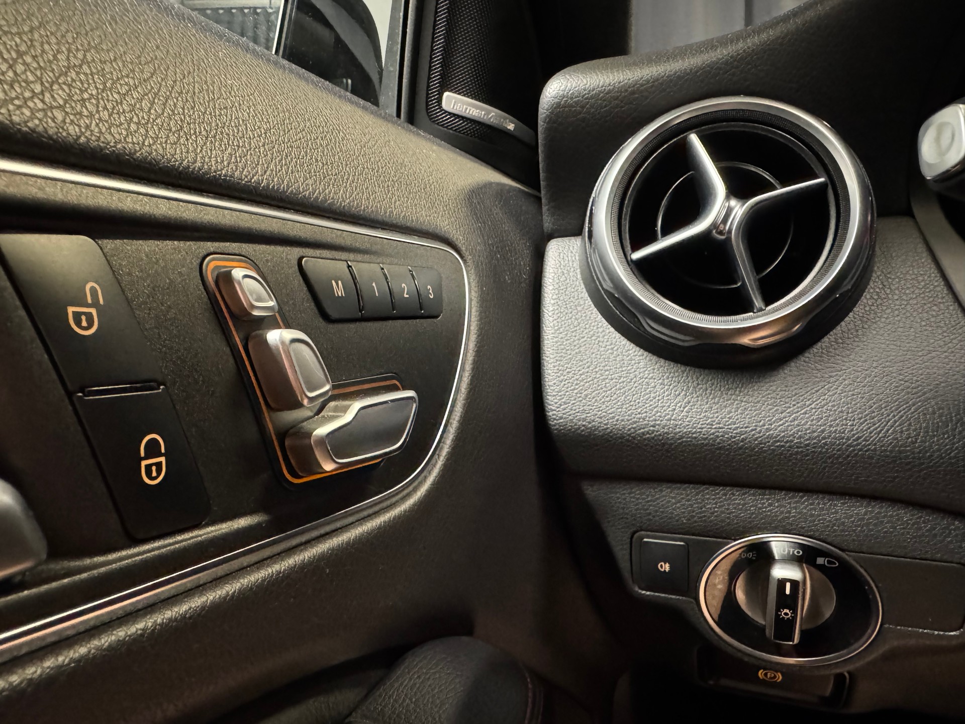 MERCEDES-BENZ GLA 220 AMG Line 4Matic 7G-DCT (26)-image-19