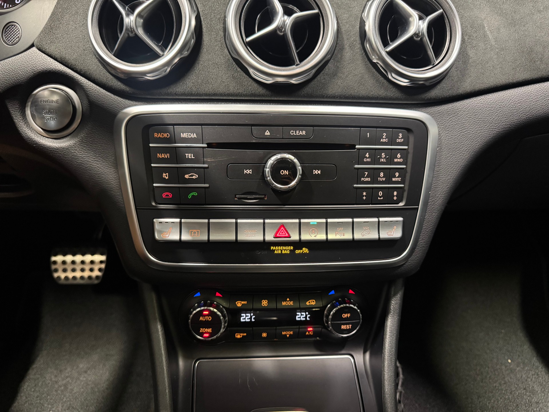 MERCEDES-BENZ GLA 220 AMG Line 4Matic 7G-DCT (26)-image-17