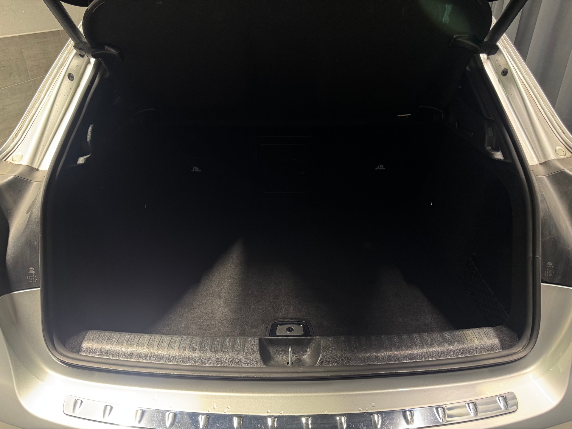 MERCEDES-BENZ GLA 220 AMG Line 4Matic 7G-DCT (26)-image-22