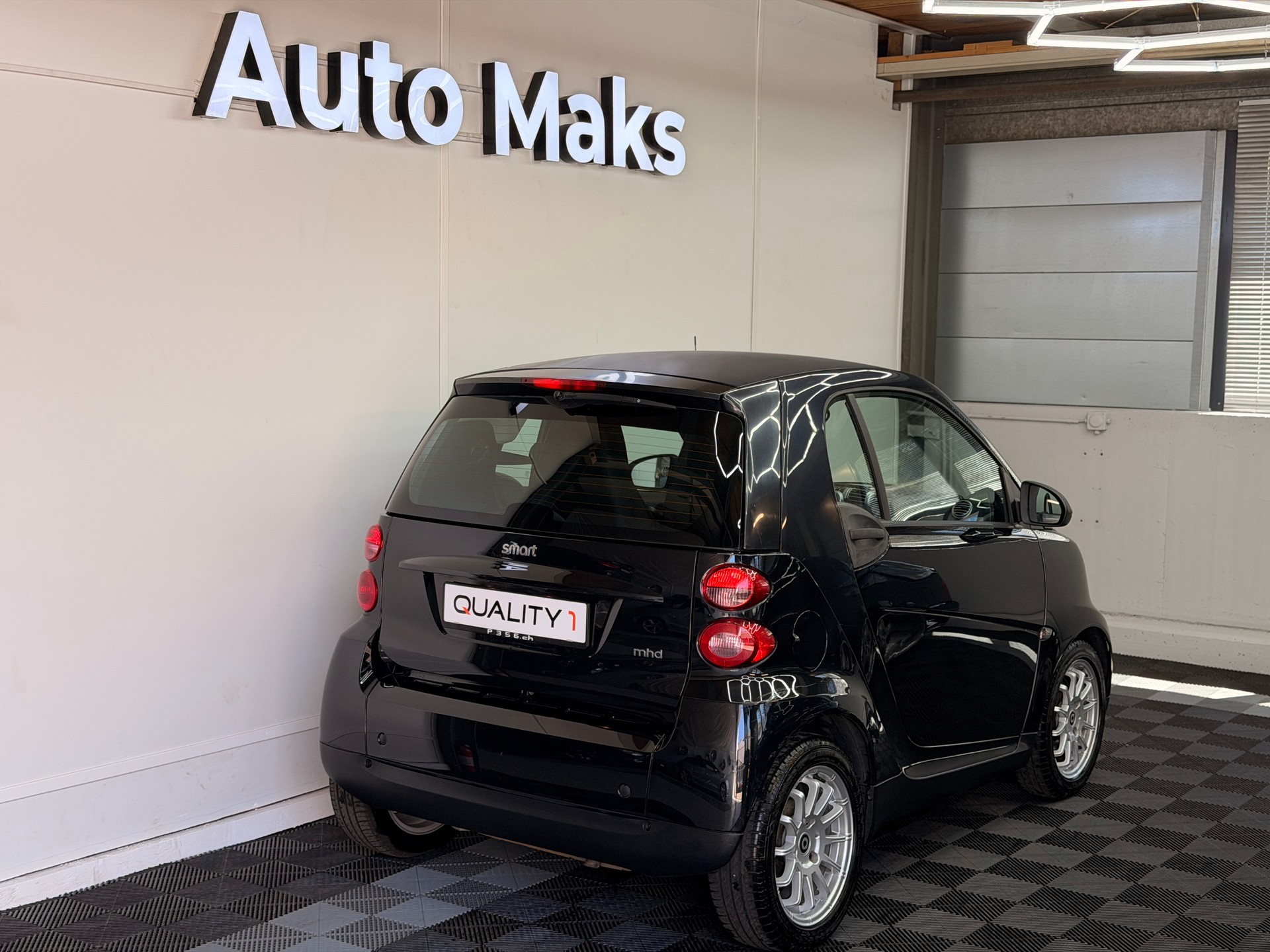 SMART fortwo pure mhd softouch-showroom-element-1