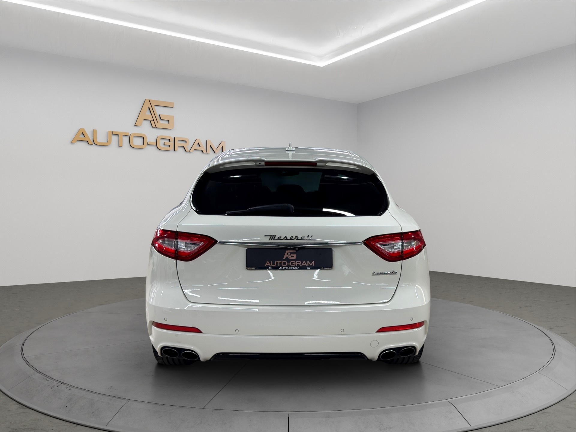 MASERATI Levante S 3.0 V6 Automatica-showroom-element-3