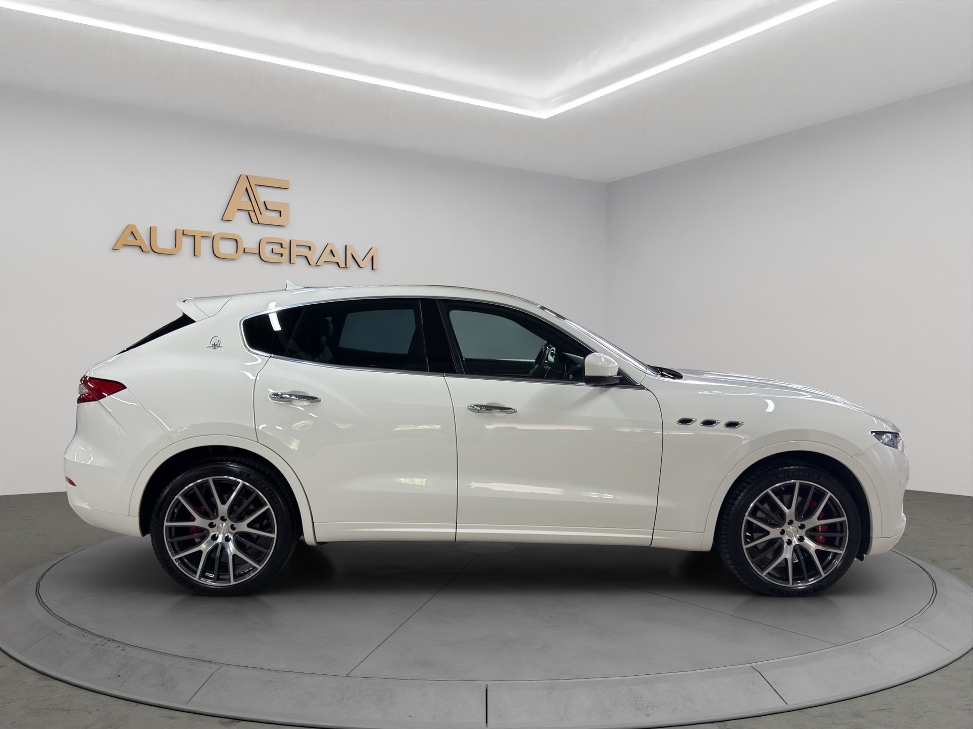 MASERATI Levante S 3.0 V6 Automatica-image-5