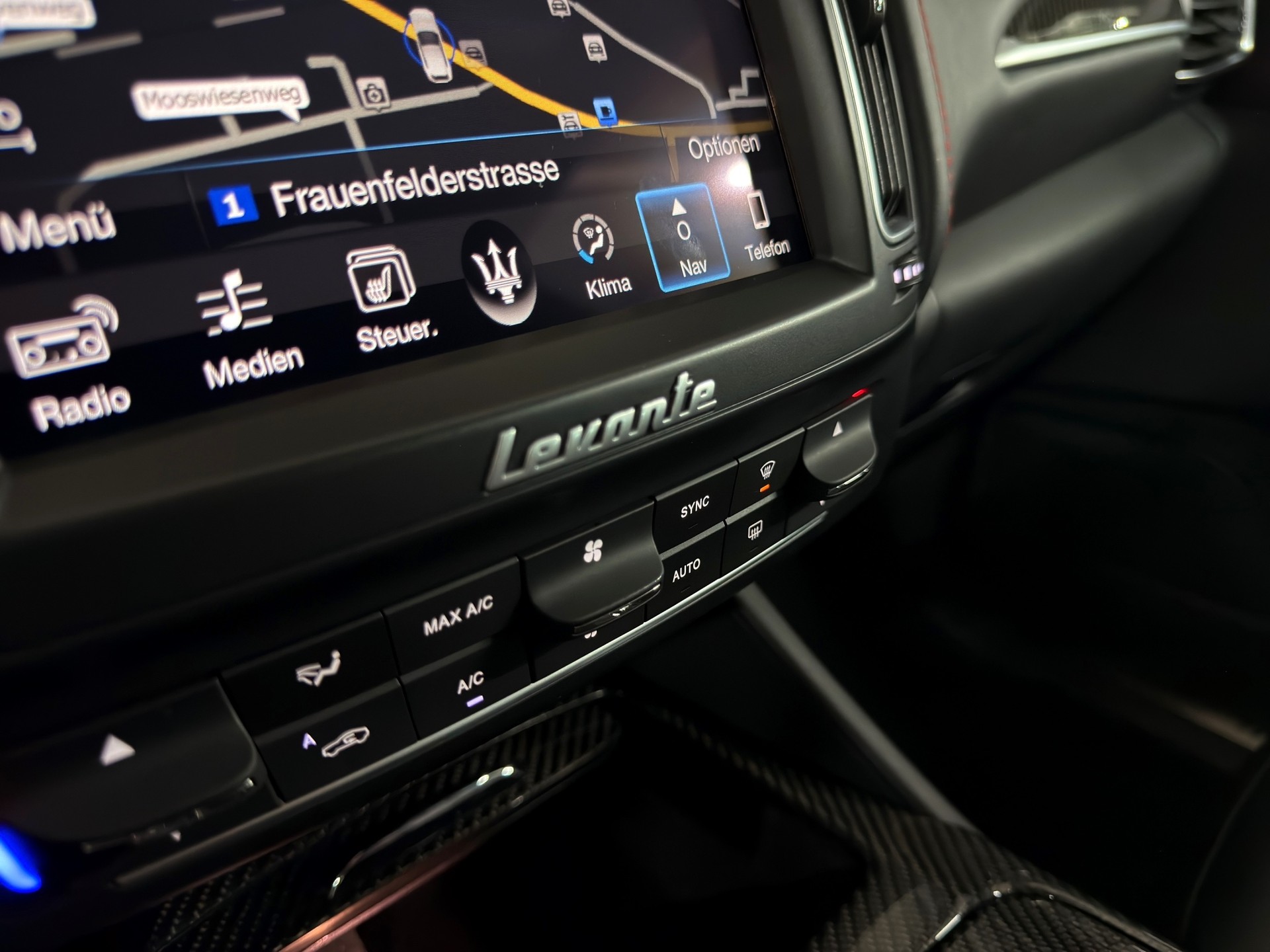 MASERATI Levante S 3.0 V6 Automatica-image-19