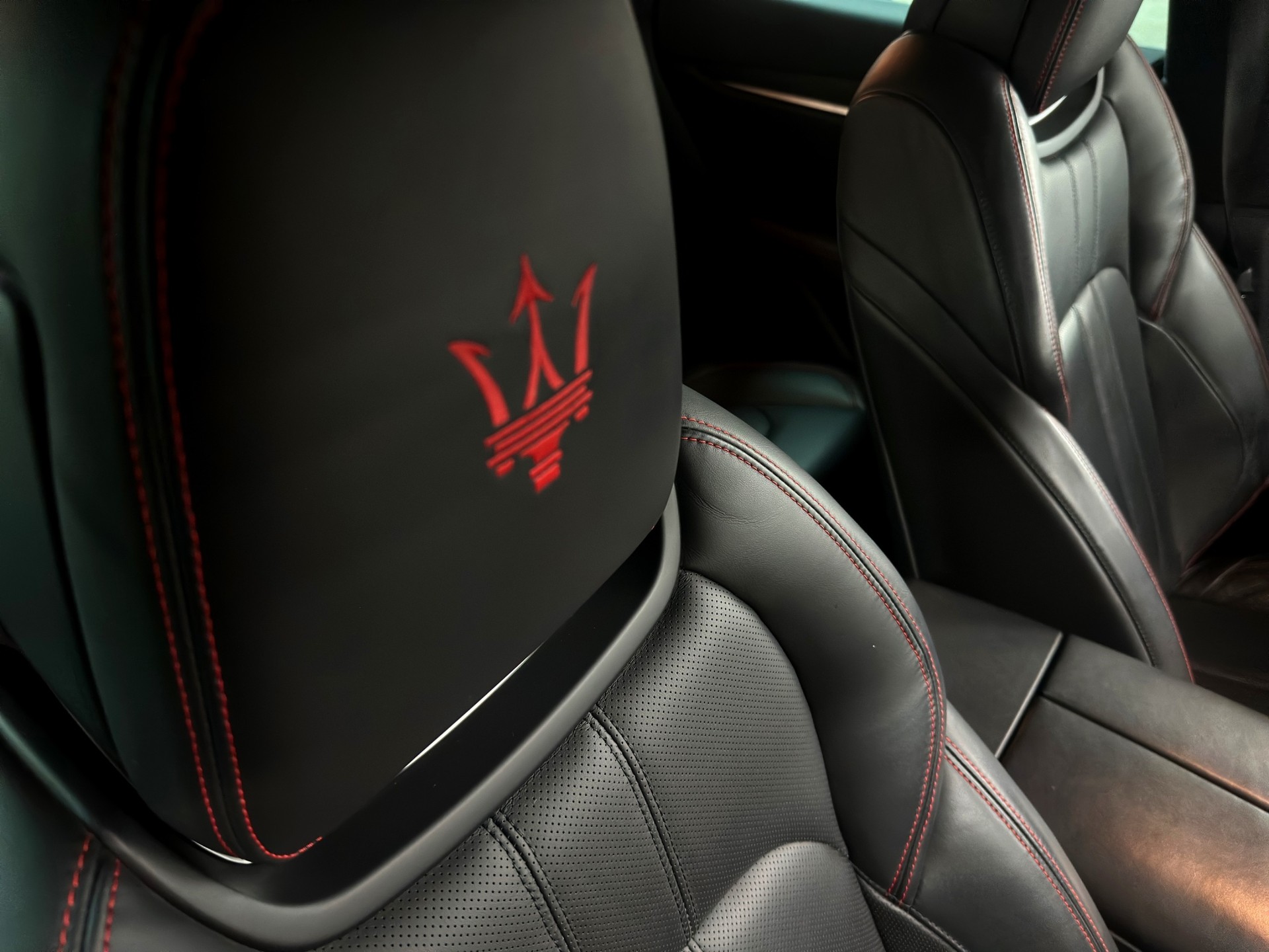 MASERATI Levante S 3.0 V6 Automatica-image-23