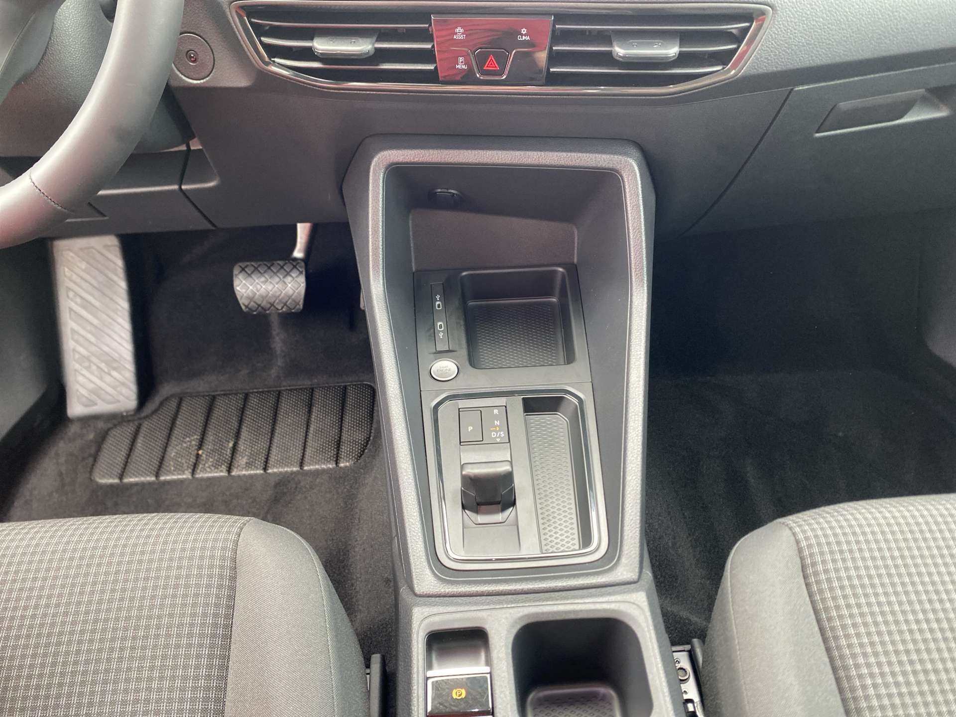 VW Caddy 2.0 TDi Origin DSG-Automat-image-8