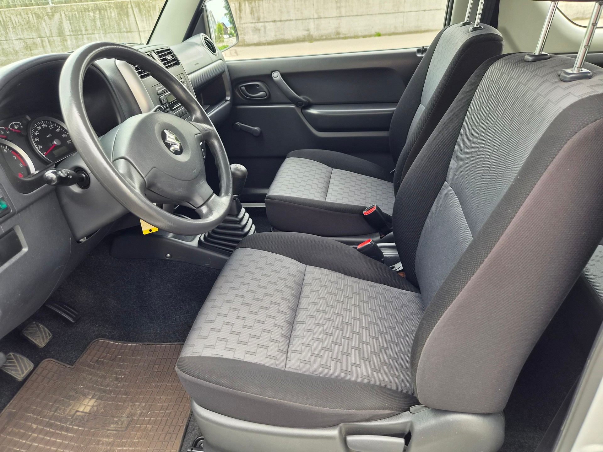 SUZUKI Jimny 1.3 16V GL Top-image-4