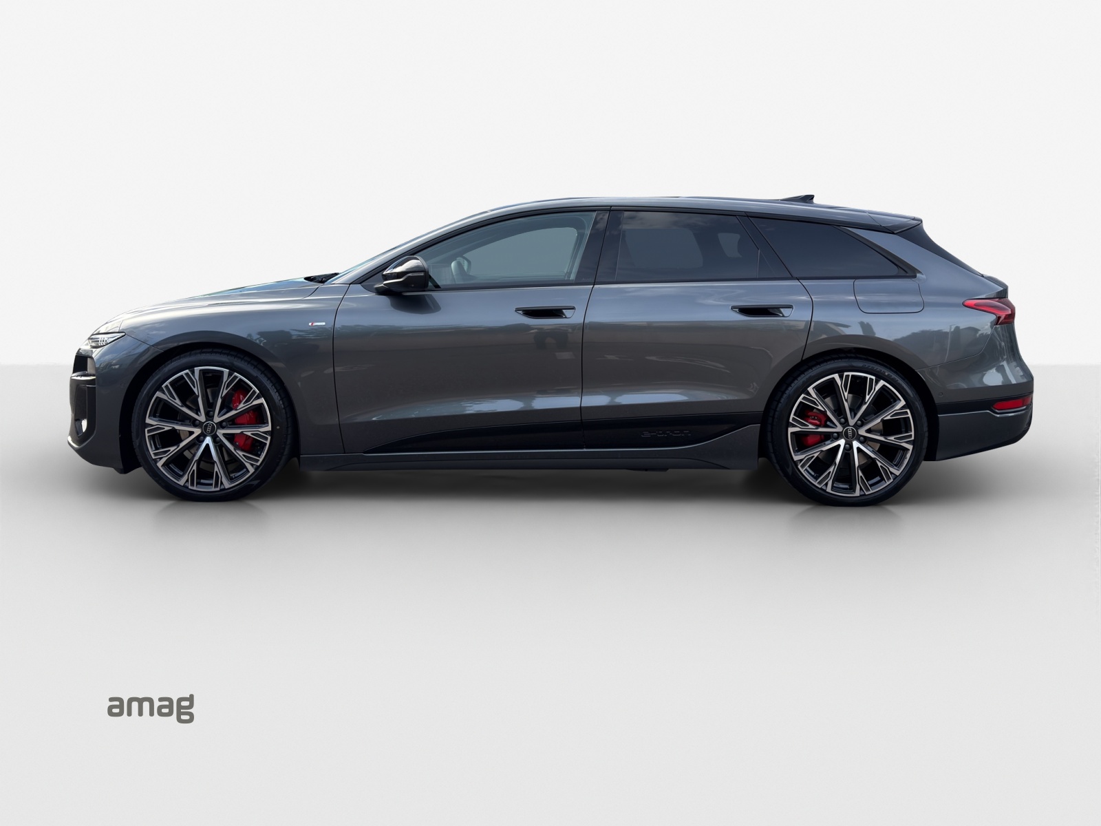 AUDI A6 Avant e-tron quattro-showroom-element-1