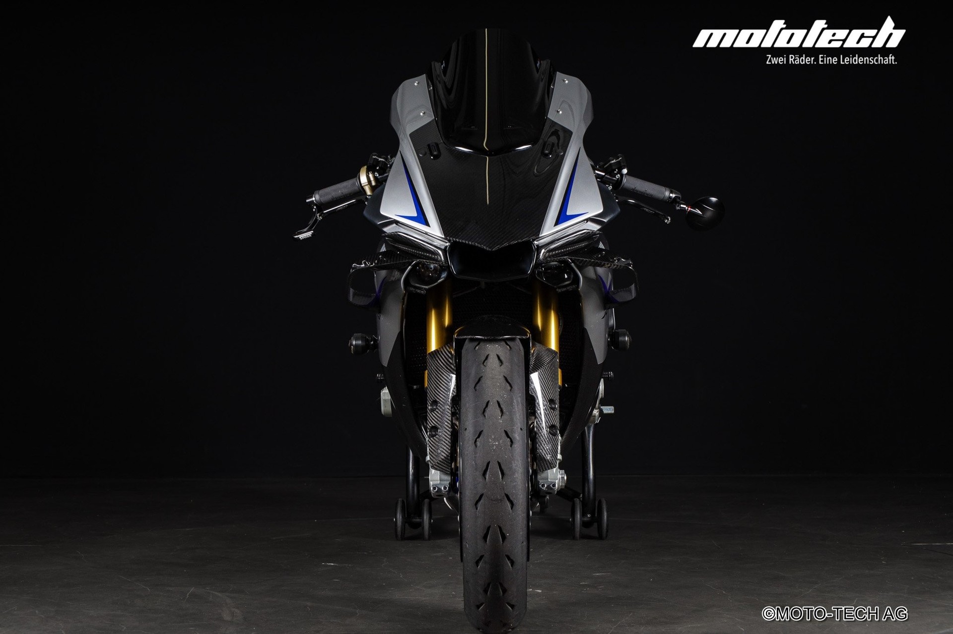 YAMAHA YZF-R1 M ABS AKRAPOVIC-image-6