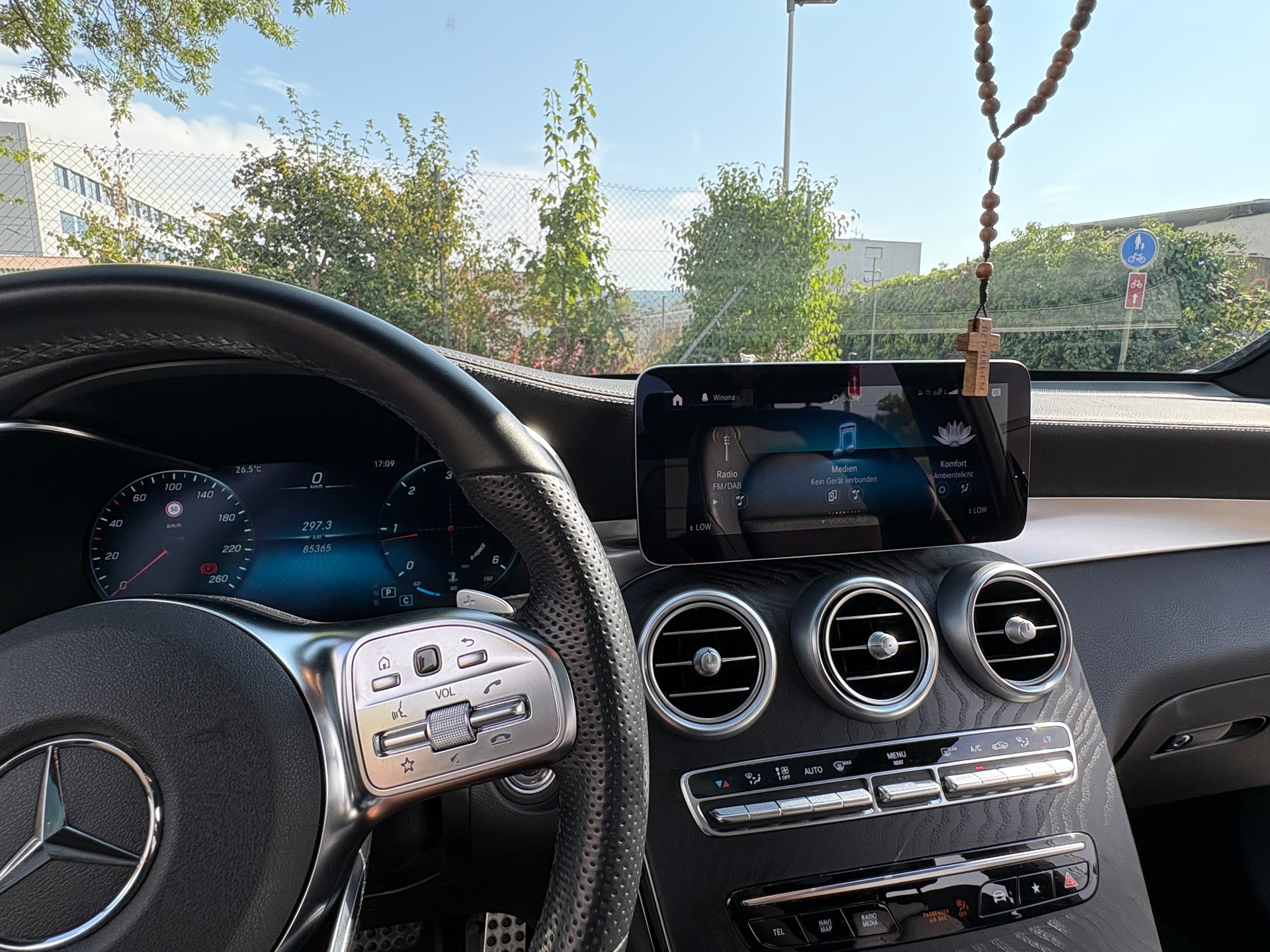 MERCEDES-BENZ GLC 220 d AMG Line 4m-image-7
