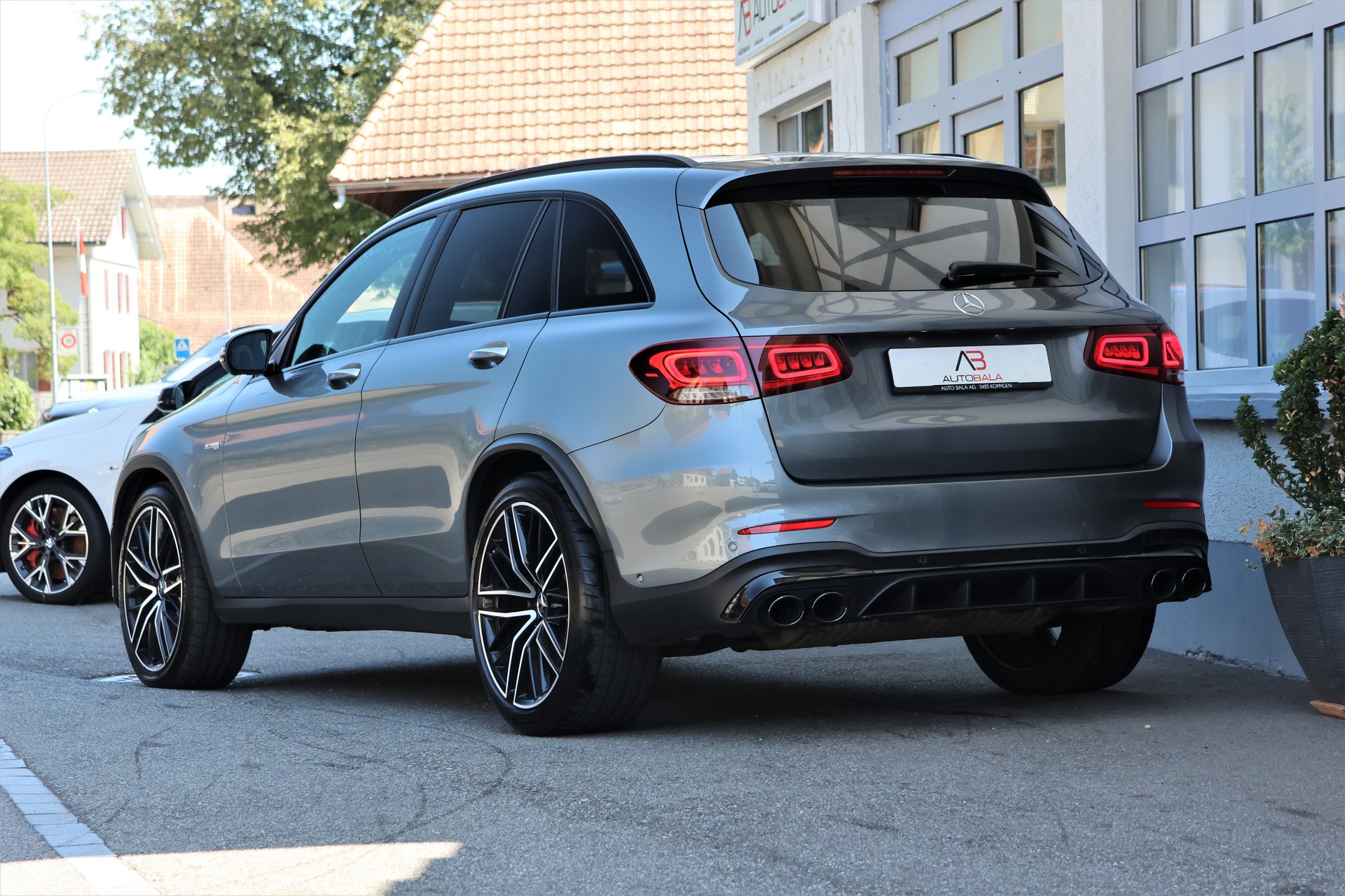 MERCEDES-BENZ GLC 43 AMG 4Matic 9G-Tronic (CH)-showroom-element-2