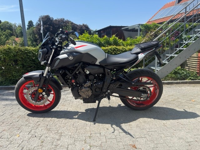YAMAHA MT-07 ABS (35kW)-image-2