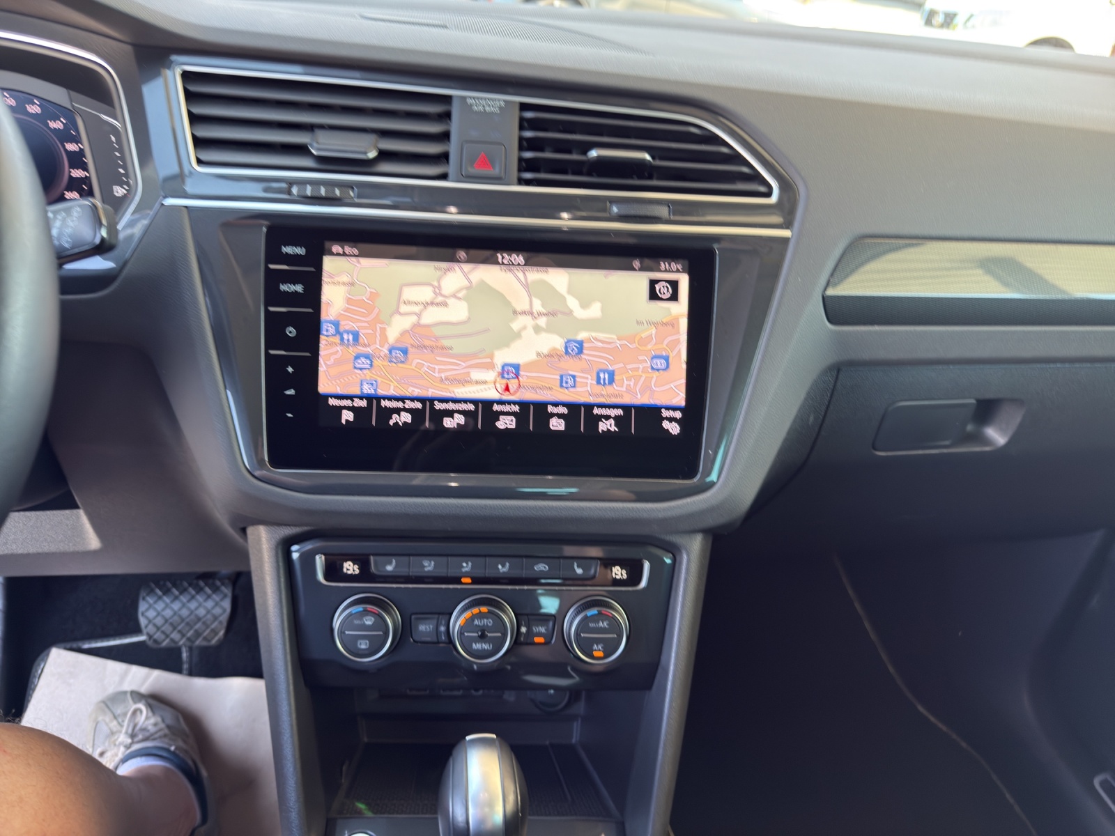 VW Tiguan 2.0 TDI SCR Highline 4Motion DSG-image-9