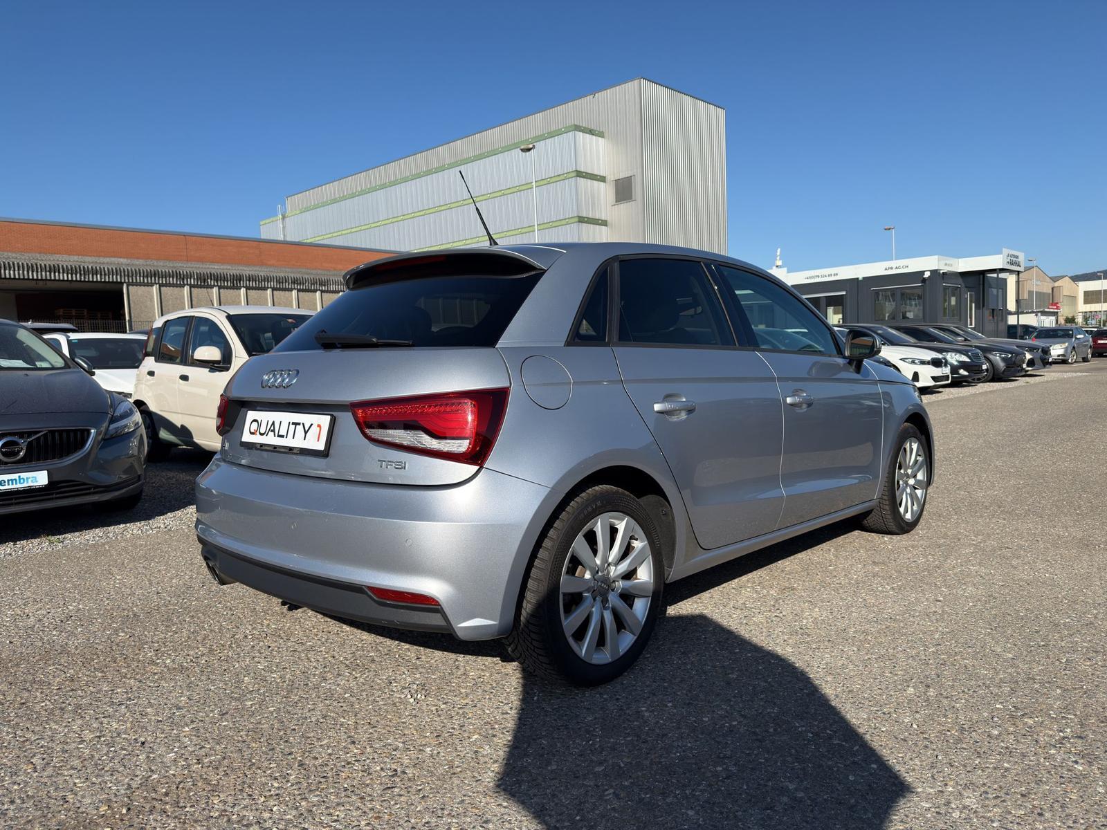 AUDI A1 Sportback 1.4 TFSI COD Sport-showroom-element-3