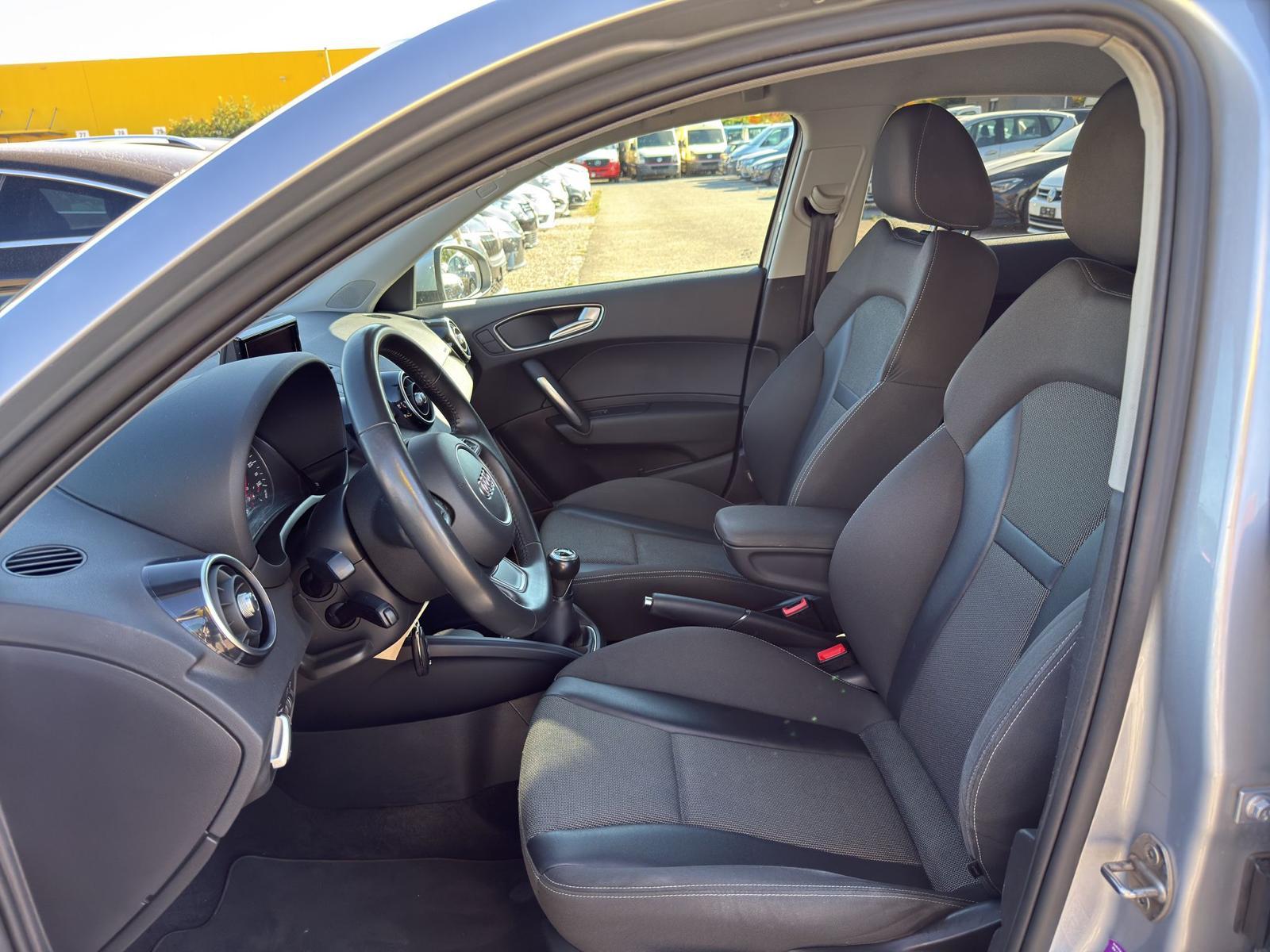 AUDI A1 Sportback 1.4 TFSI COD Sport-image-8